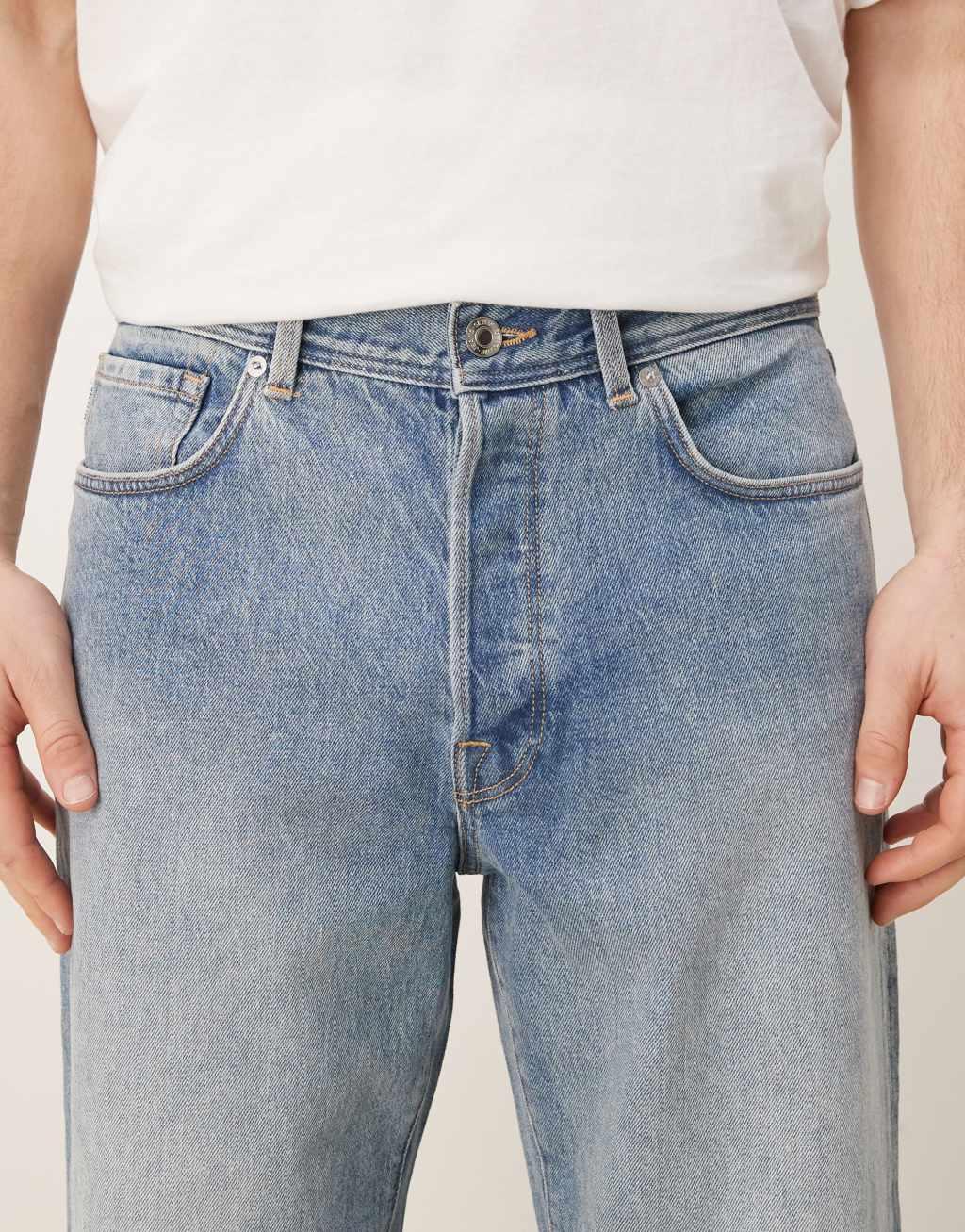 Selected Homme Kobe loose fit jeans in mid wash blue Product Image