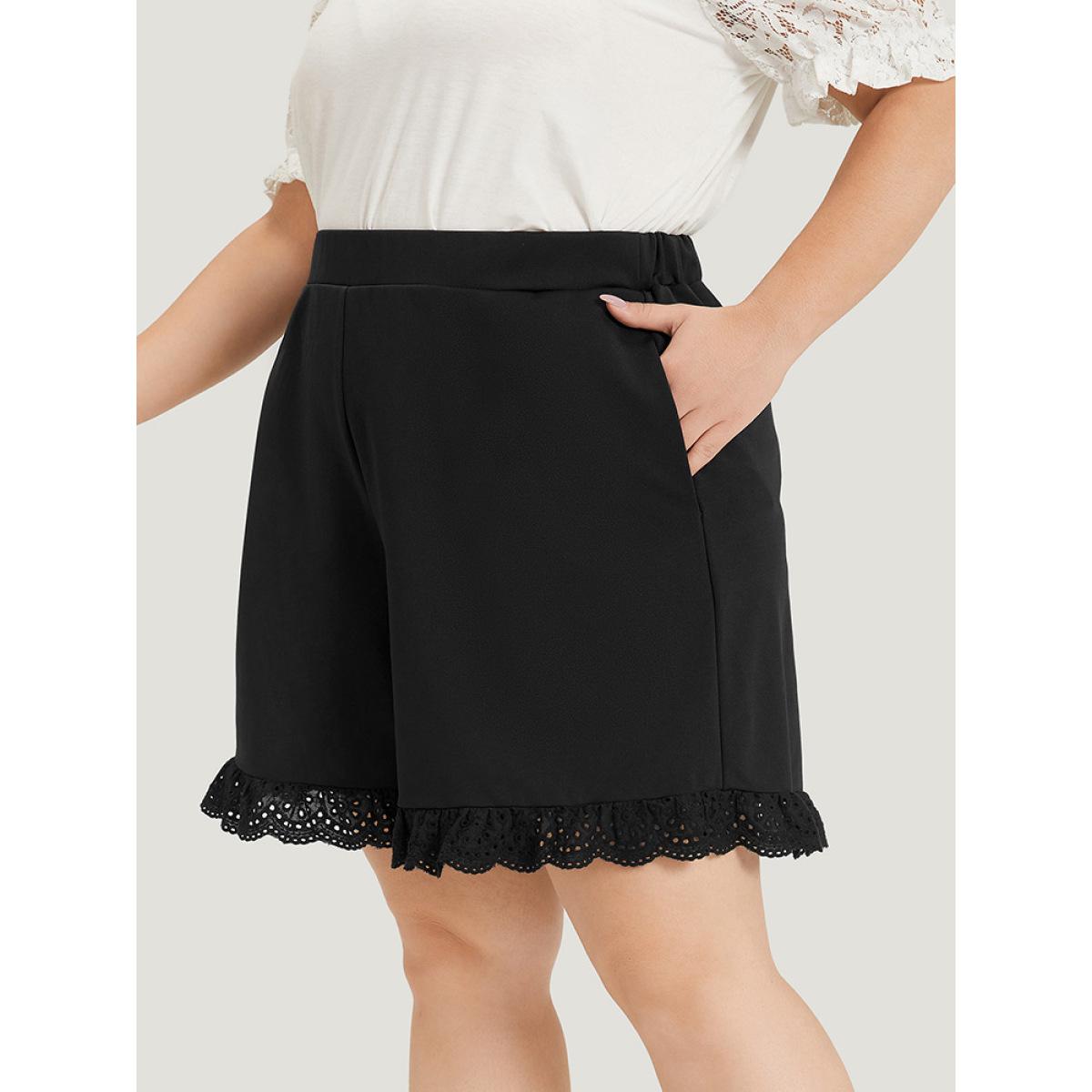Plus Size Solid Broderie Anglaise Pocket Elastic Waist Shorts Women Black Elegant Plain Dailywear Shorts BloomChic 26/4X Product Image