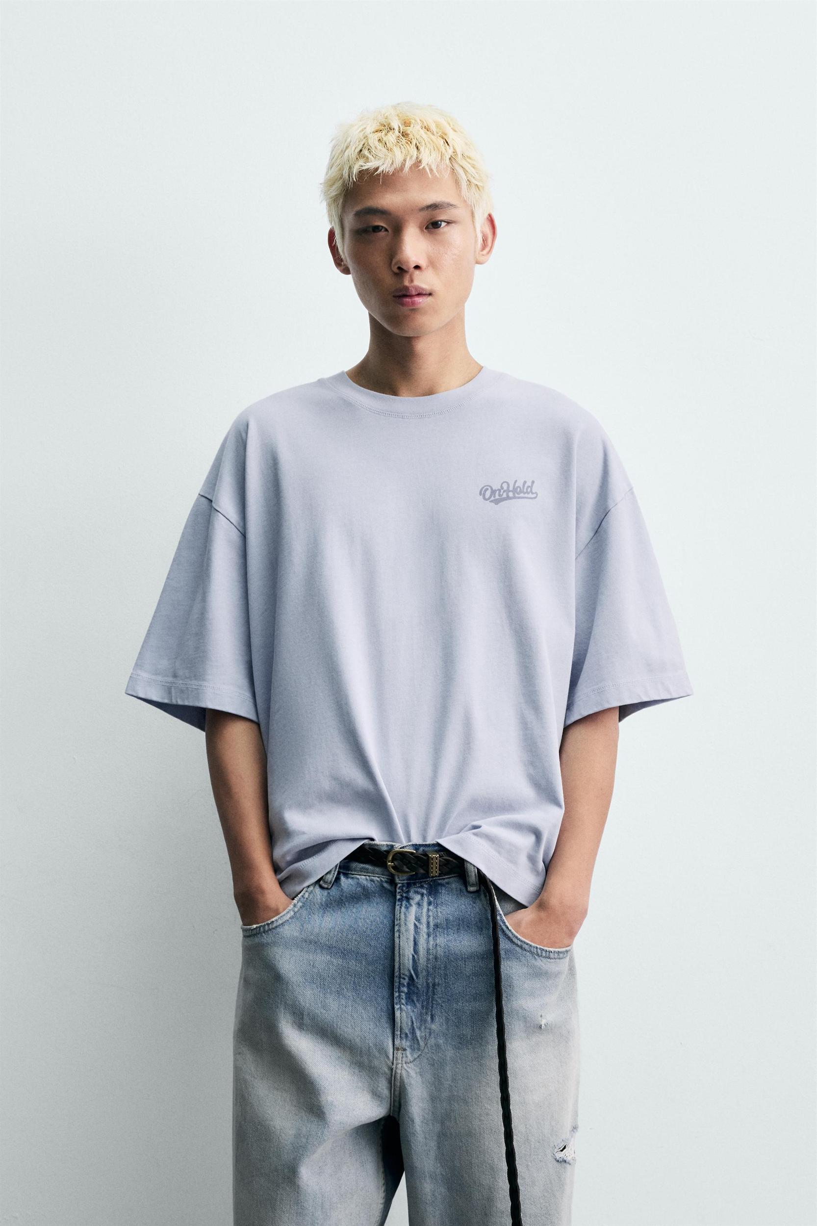 BOXY FIT PATCHES T-SHIRT Product Image