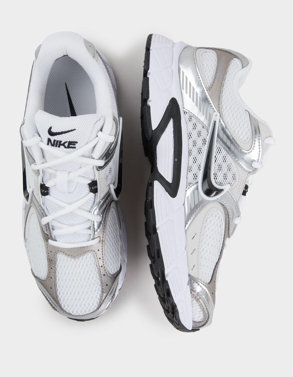 NIKE V5 RNR Mens Shoes - WHT/BLK Product Image