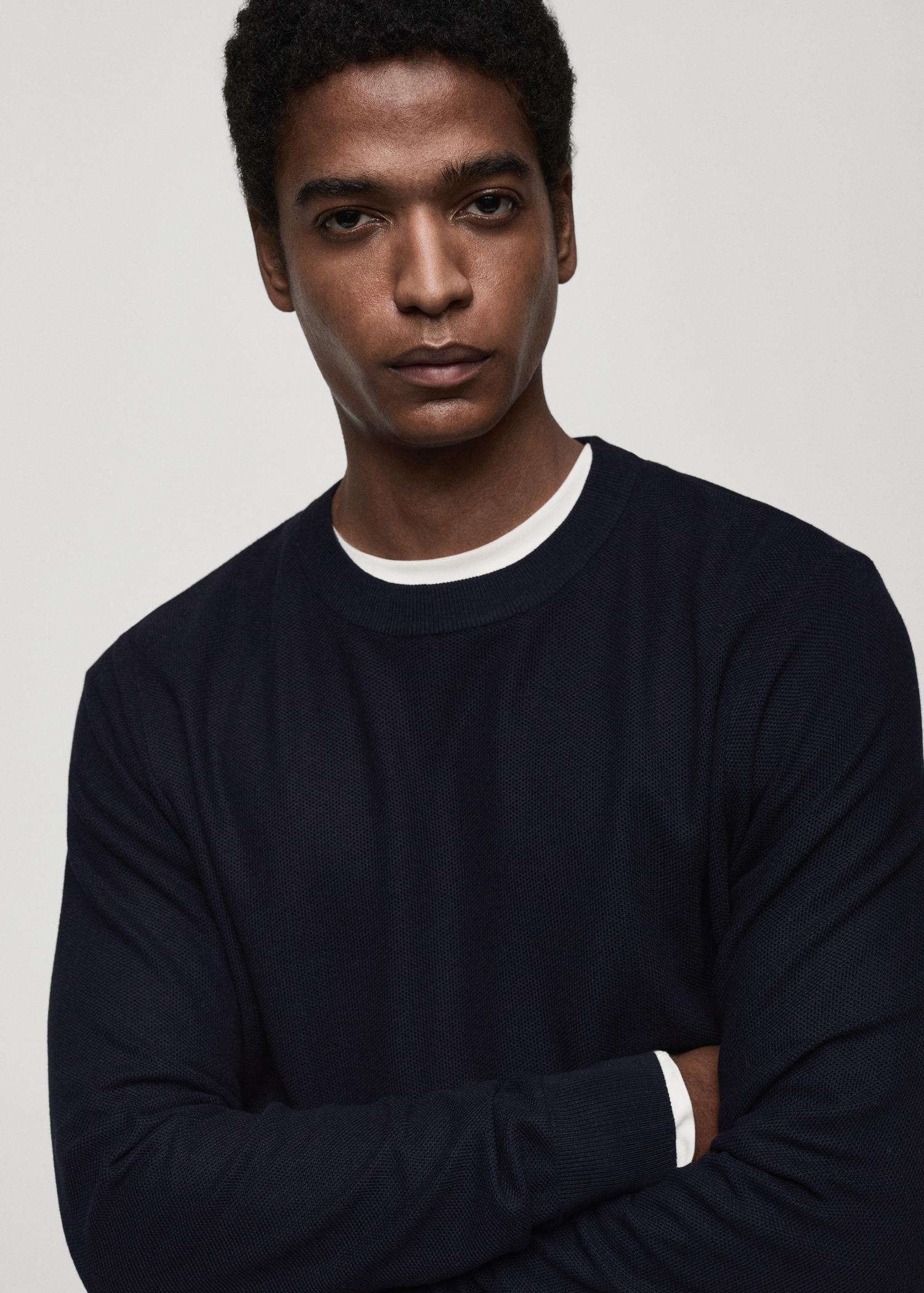 Microstructured cotton knitted sweater - Men | MANGO USA Product Image