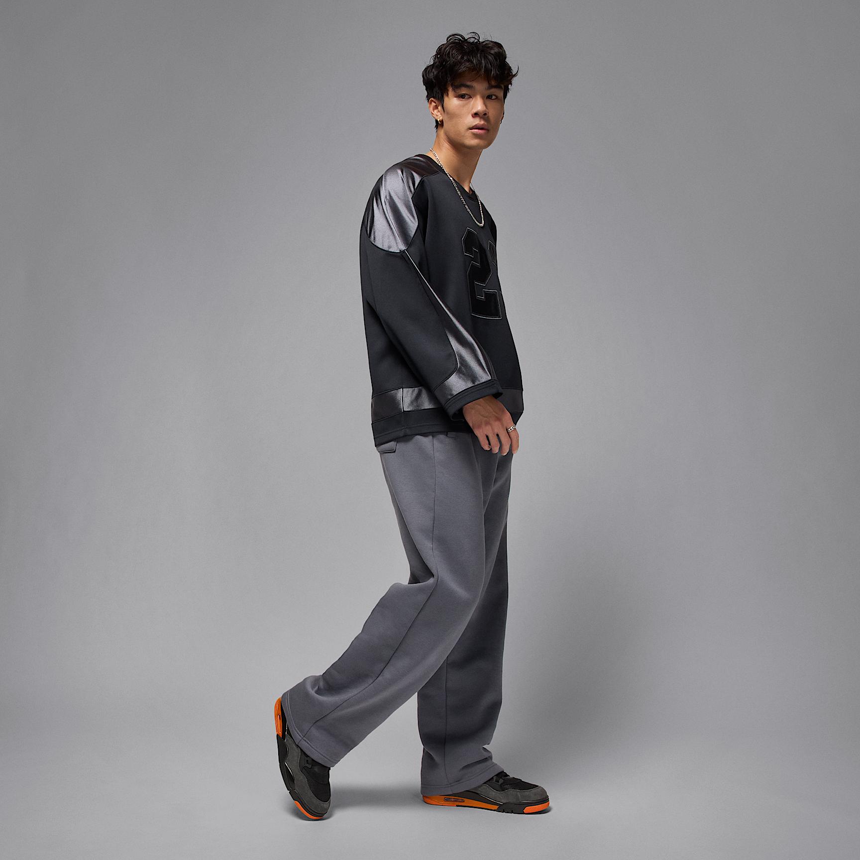 Mens Air Jordan 4 RM Shoes | HF8126-001 Product Image