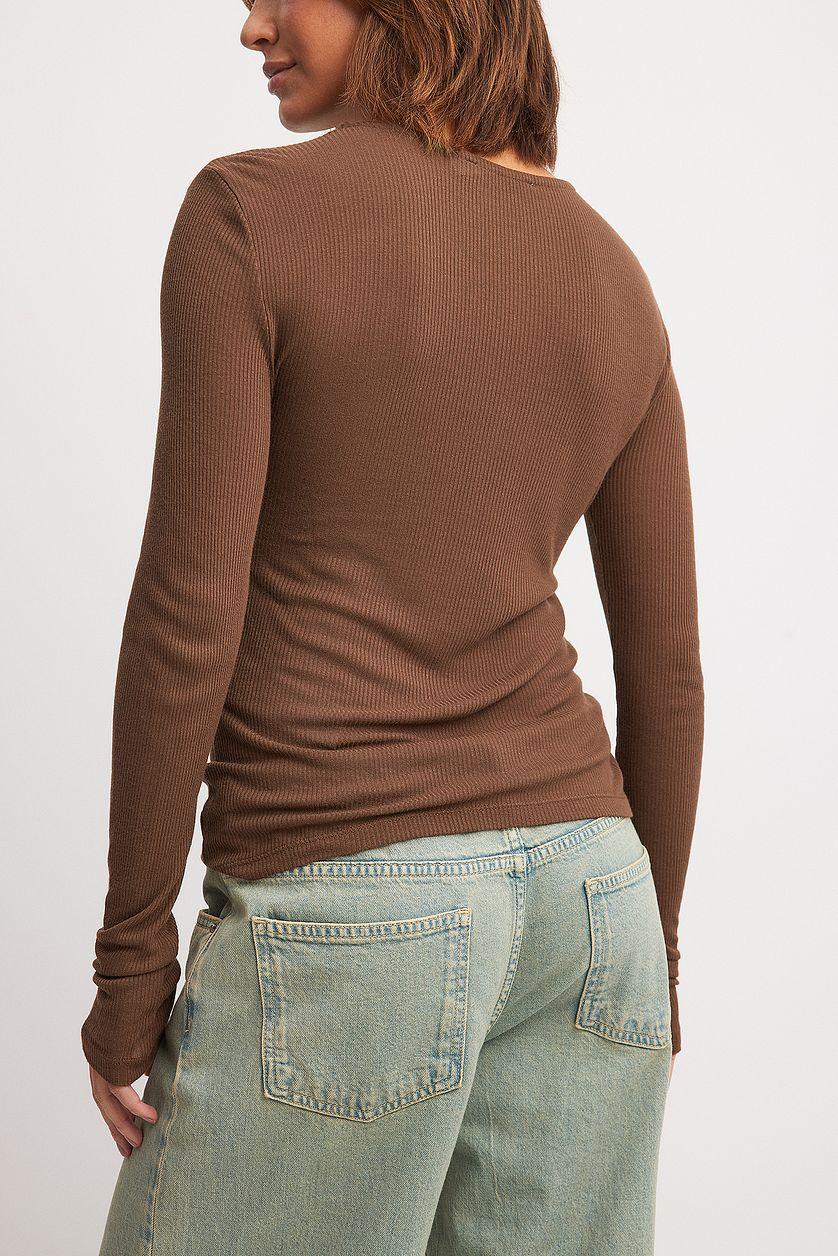 Front Twist Rib Top Product Image