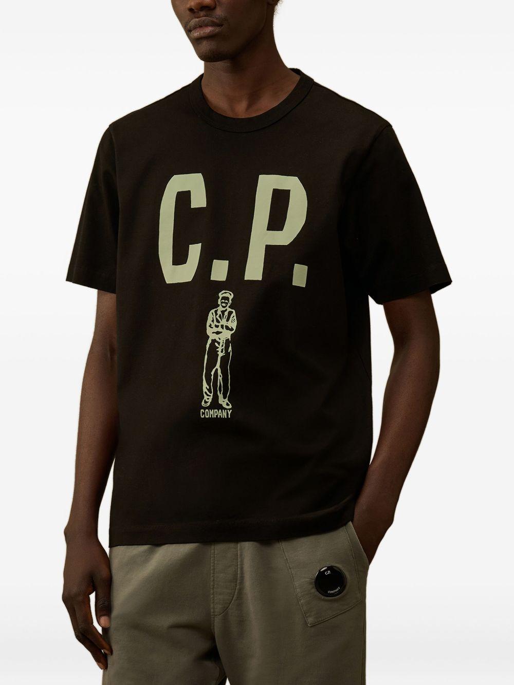 graphic-print t-shirt Product Image