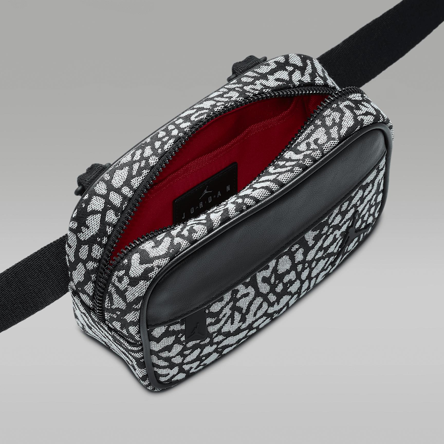 Mens Jordan Icon Camera Bag (1.6L) | MA0979-I00 Product Image