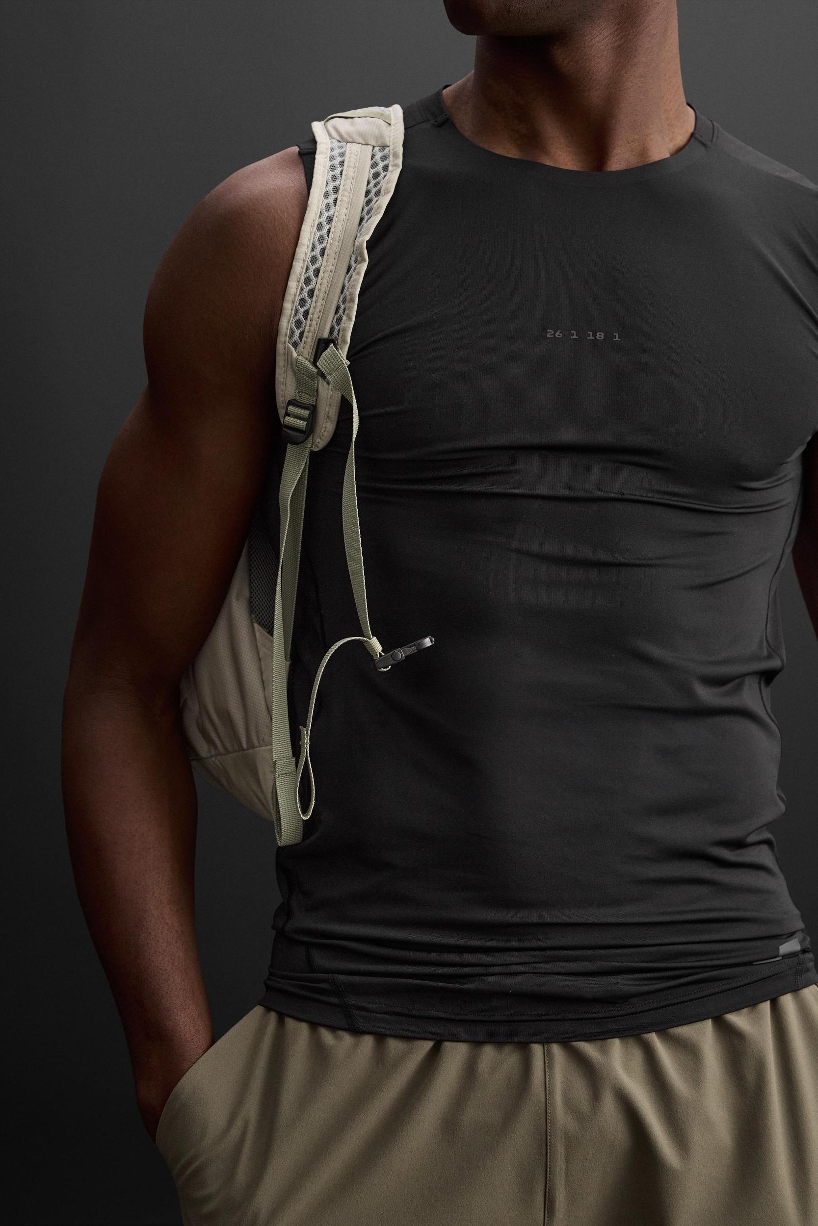 COMPRESSION TANK TOP Product Image