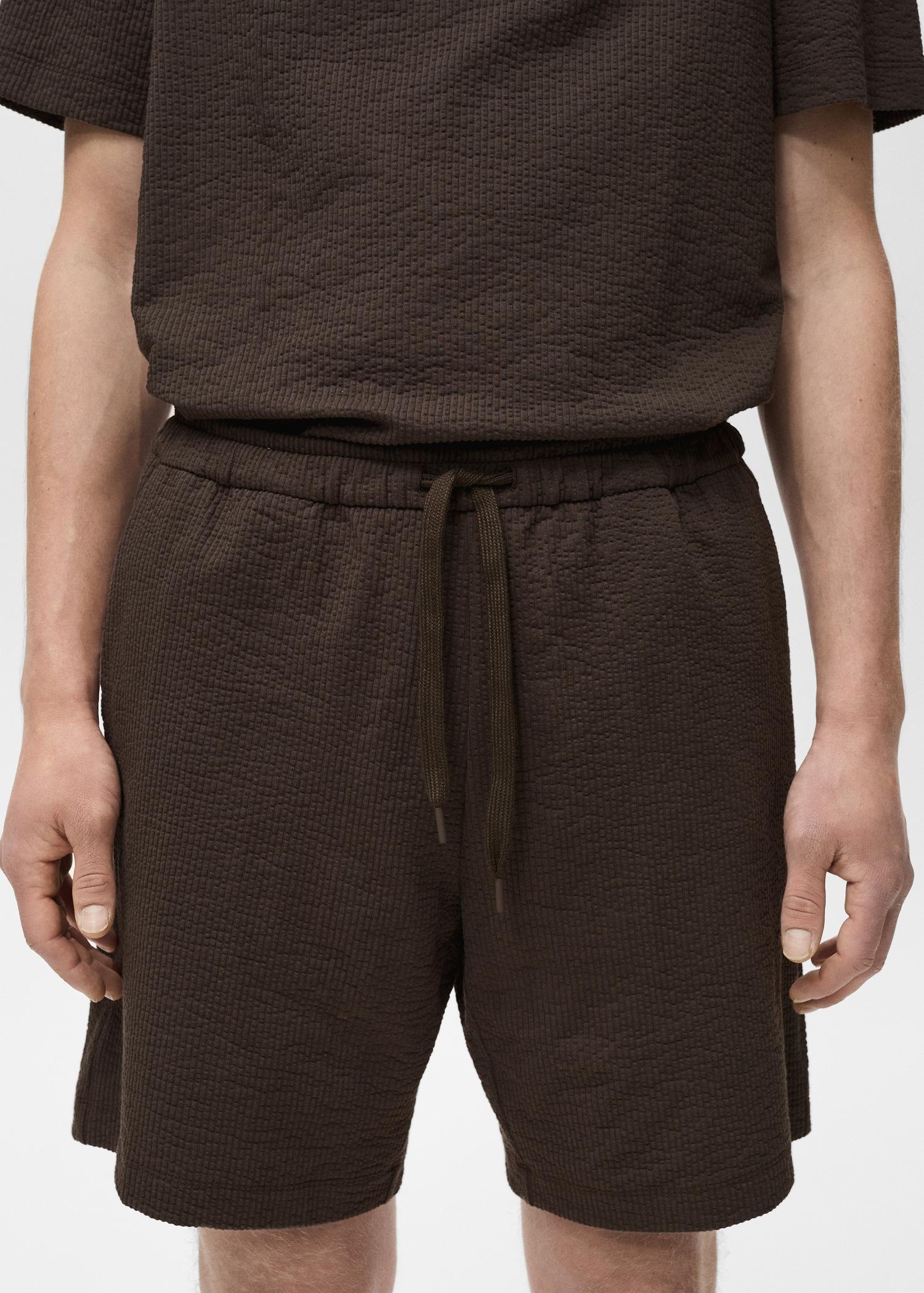 Seersucker shorts with drawstring - Men | MANGO USA Product Image