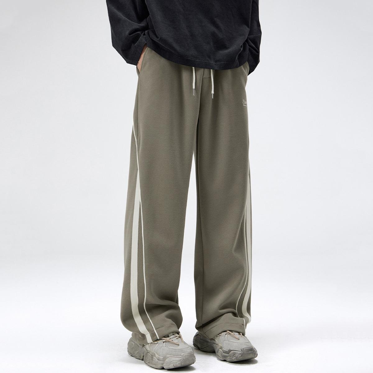 Sopula Men's Colorblocked Heavyweight Straight-Leg Sweatpants Product Image