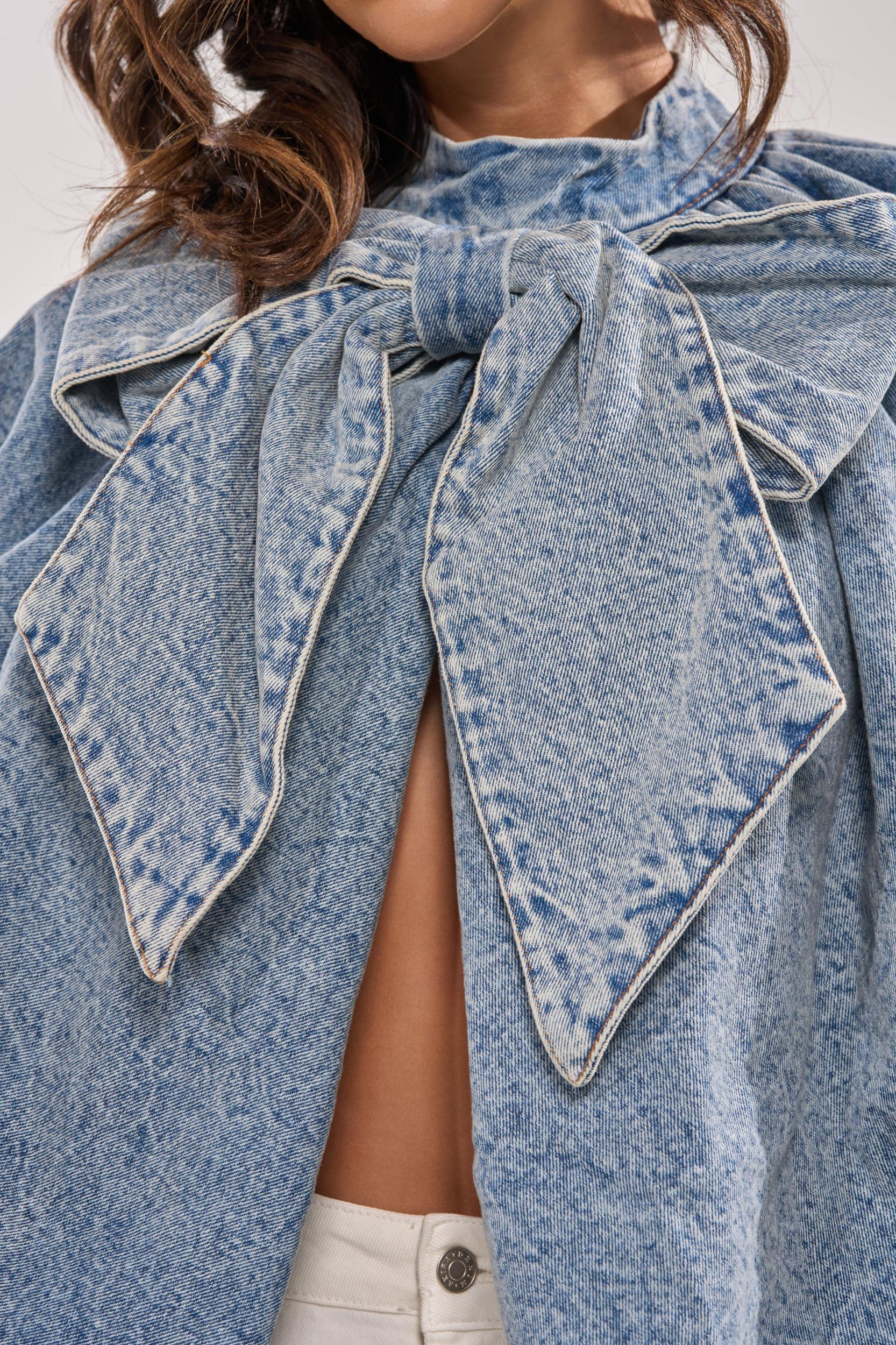 NEW DREAM PUFF SLEEVE TOP Product Image