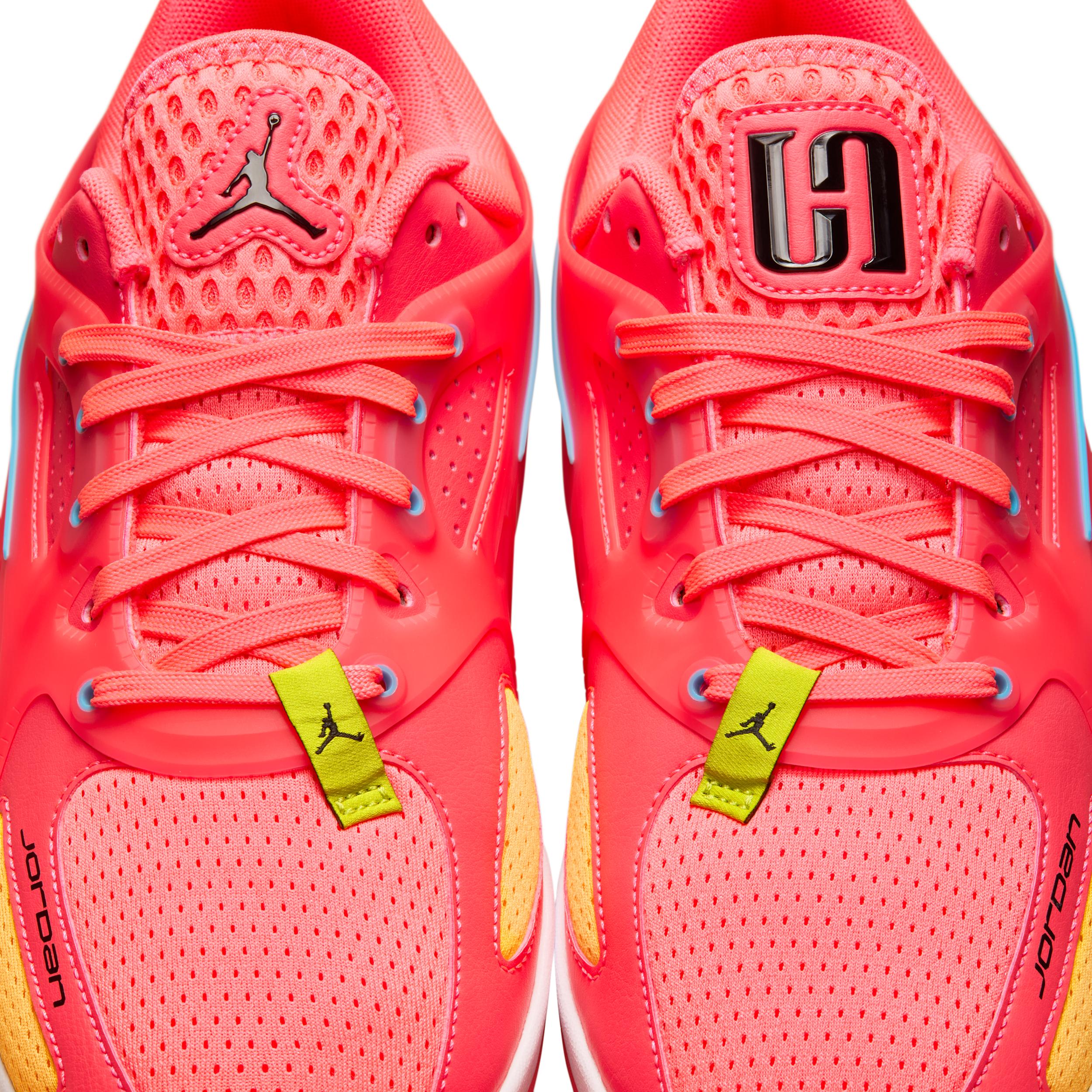 Womens Jordan Heir Series Be Seen Basketball Shoes | FZ2471-601 Product Image