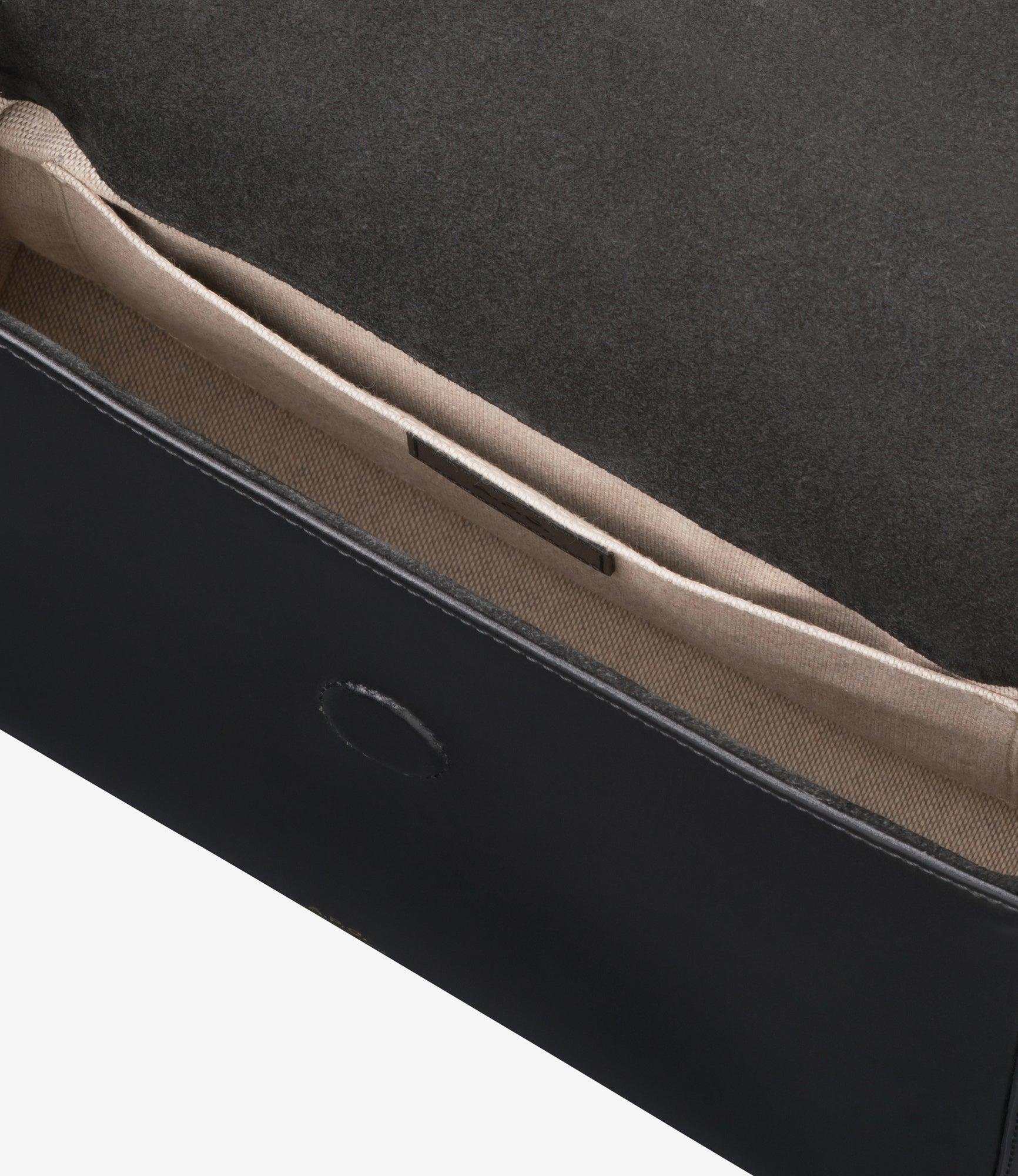 Virginie Flap bag Female Product Image