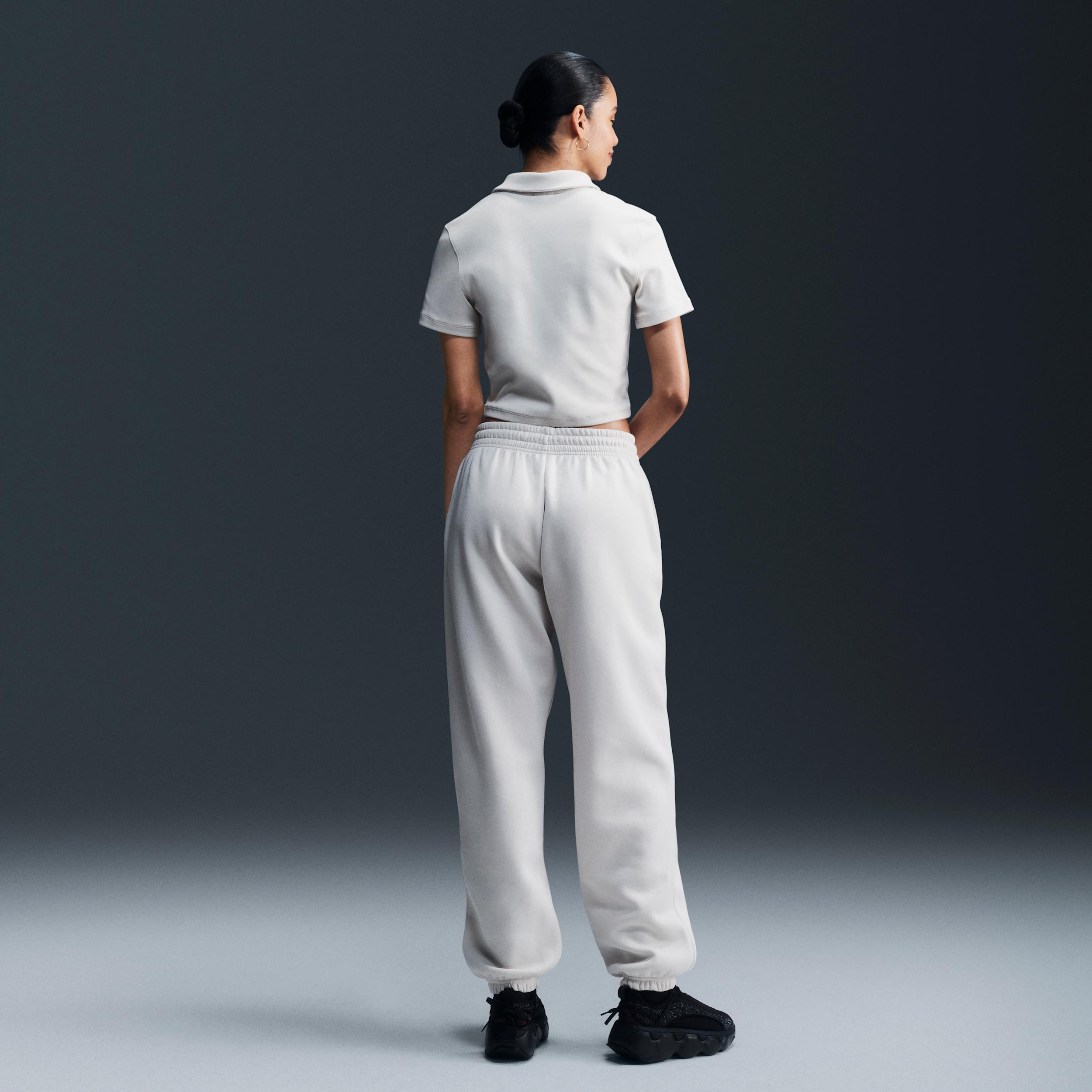 Women's Nike Sportswear Phoenix Fleece High-Waisted Oversized Sweatpants Product Image