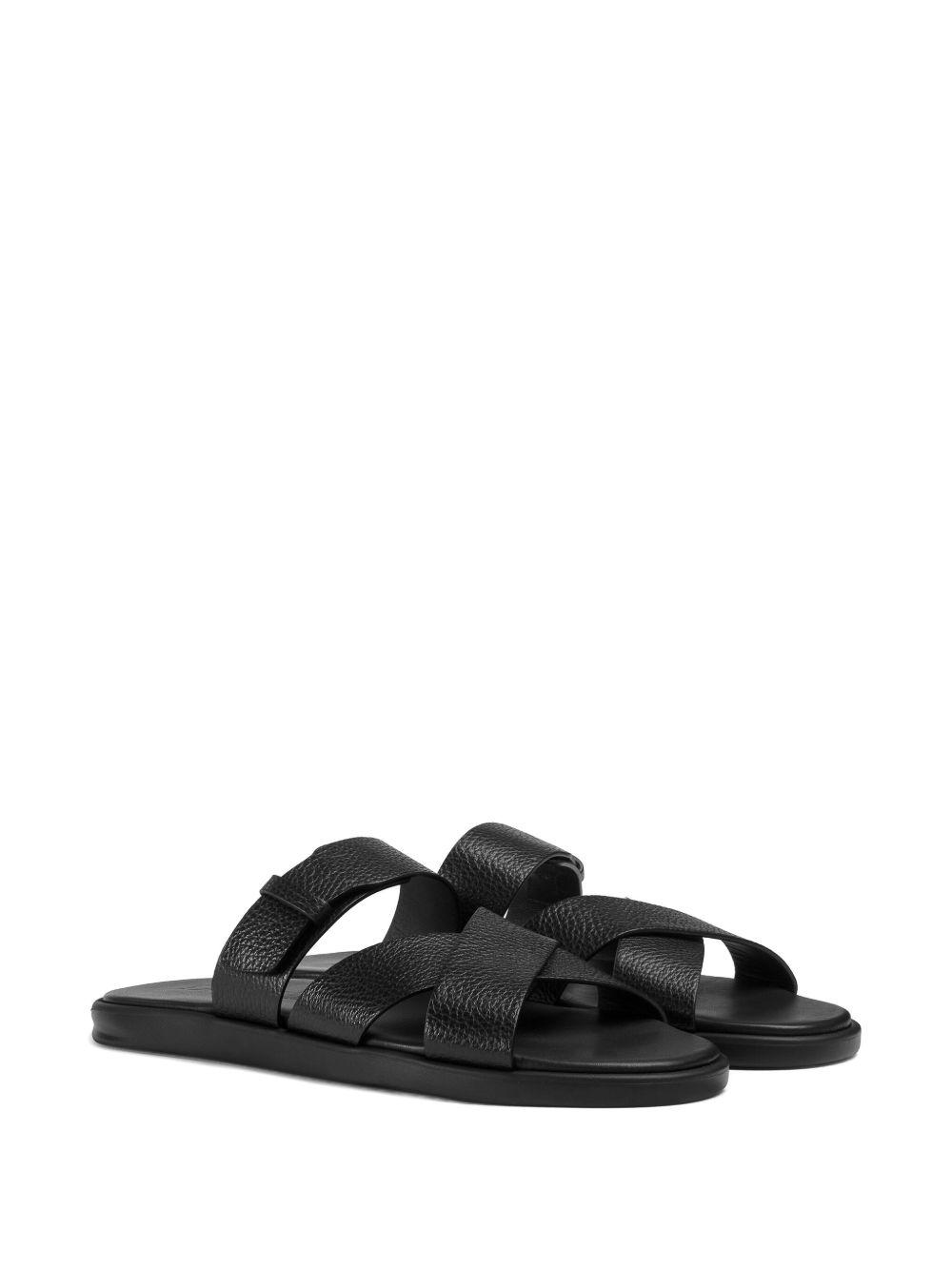 leather sandals Product Image