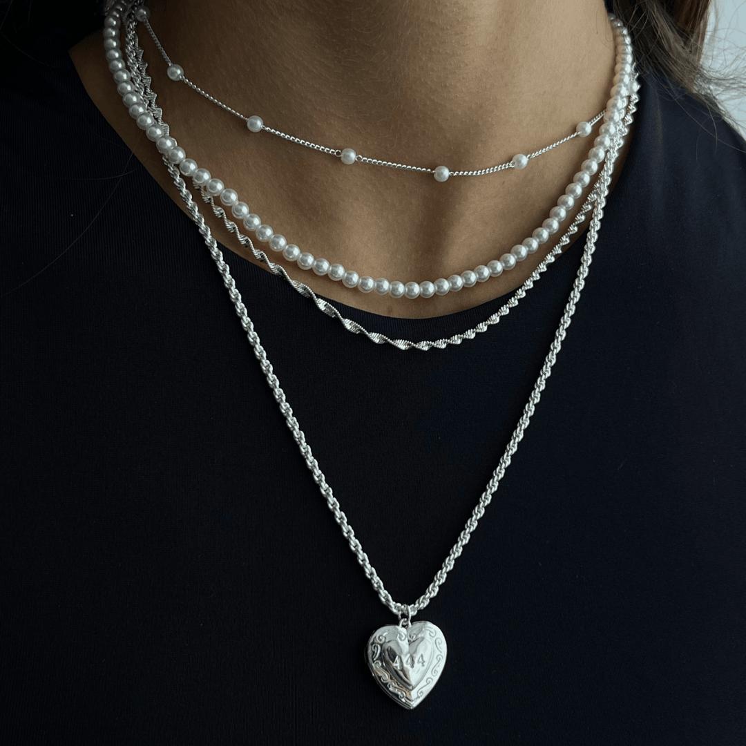 Don't Get It Twisted Necklace Product Image