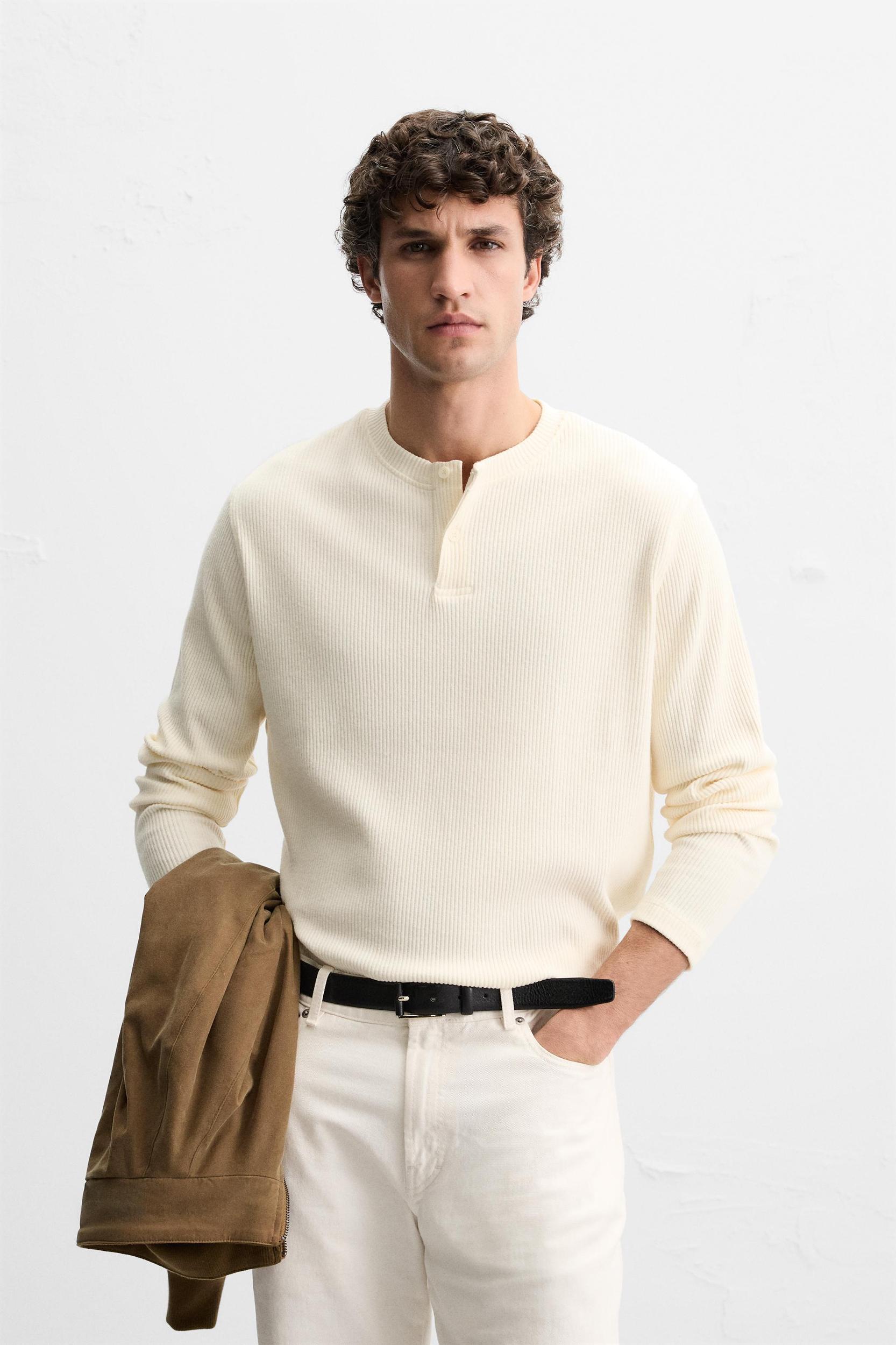 RIBBED TEXTURED T-SHIRT Product Image