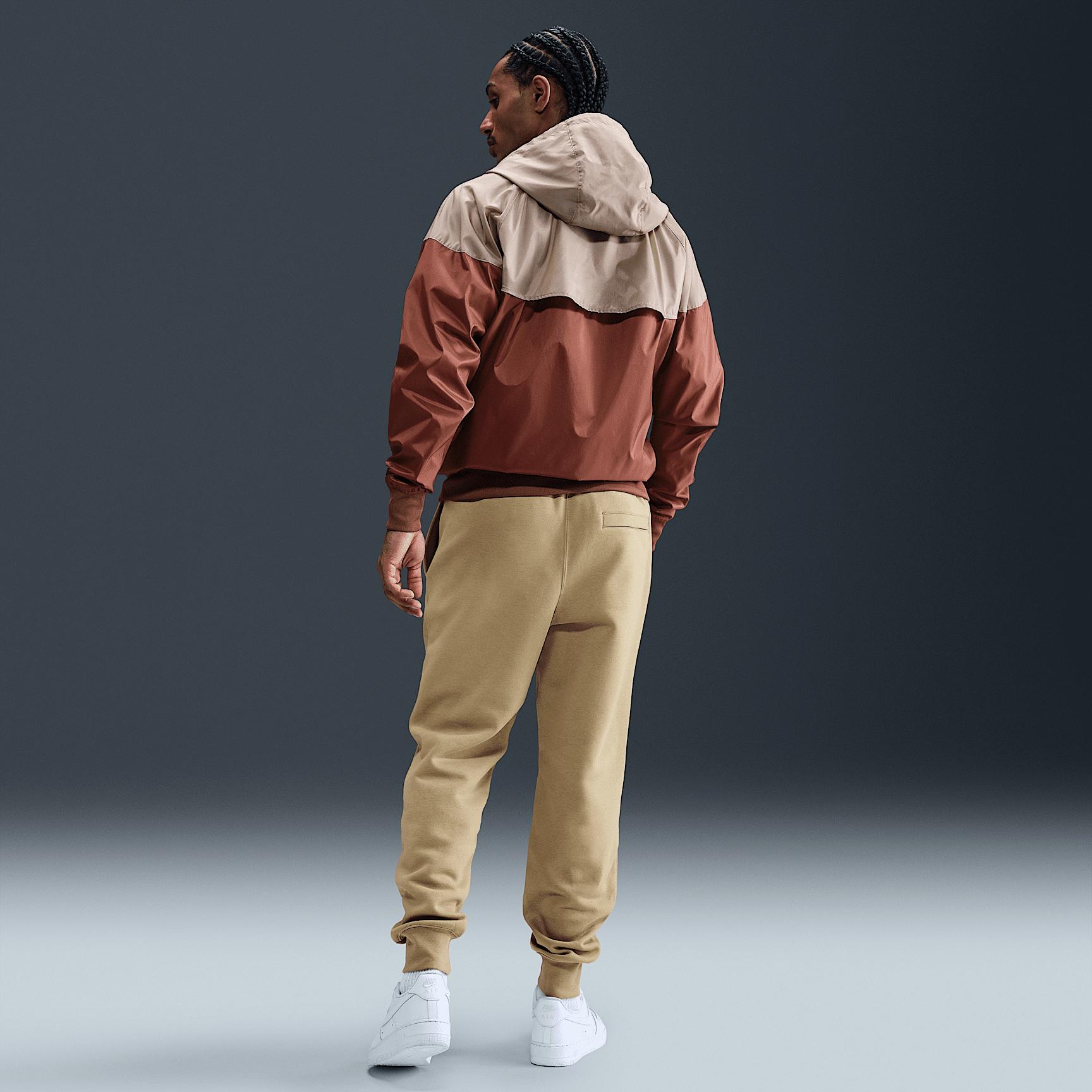 Nike Men's Club Jogger Pants Product Image