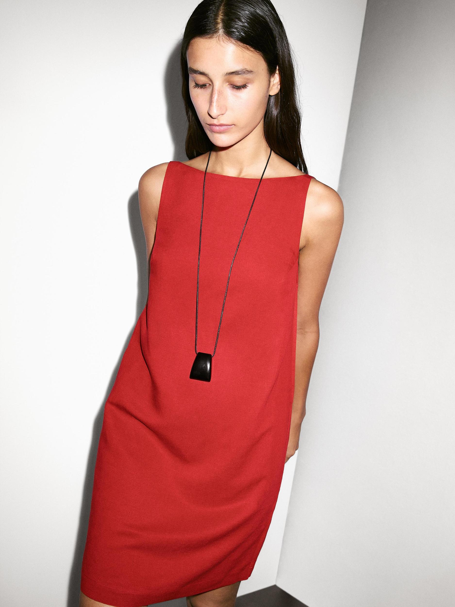 Short linen blend dress with low-cut back Product Image