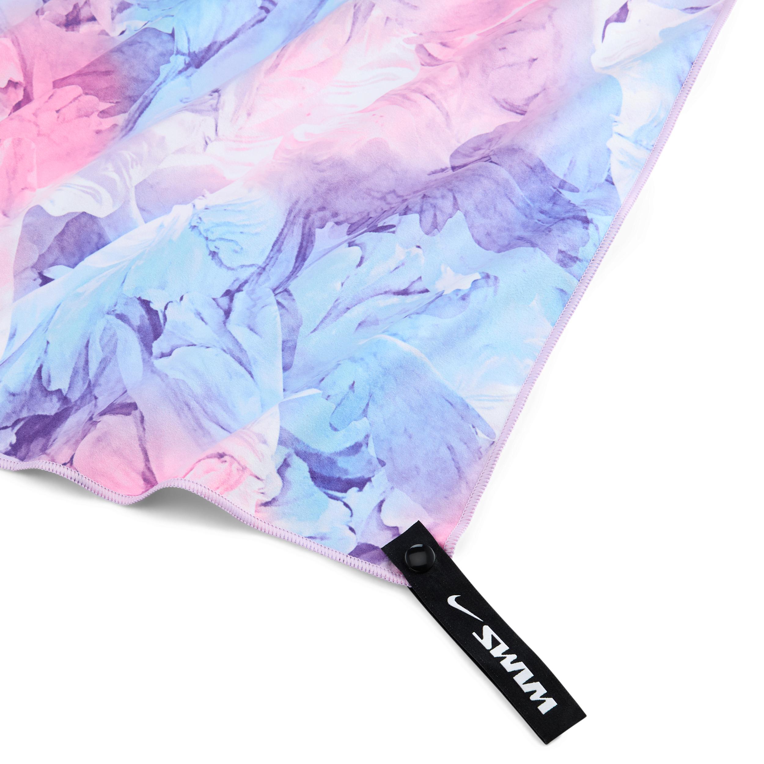 Nike Unisex Quick-Dry Swim Towel Product Image