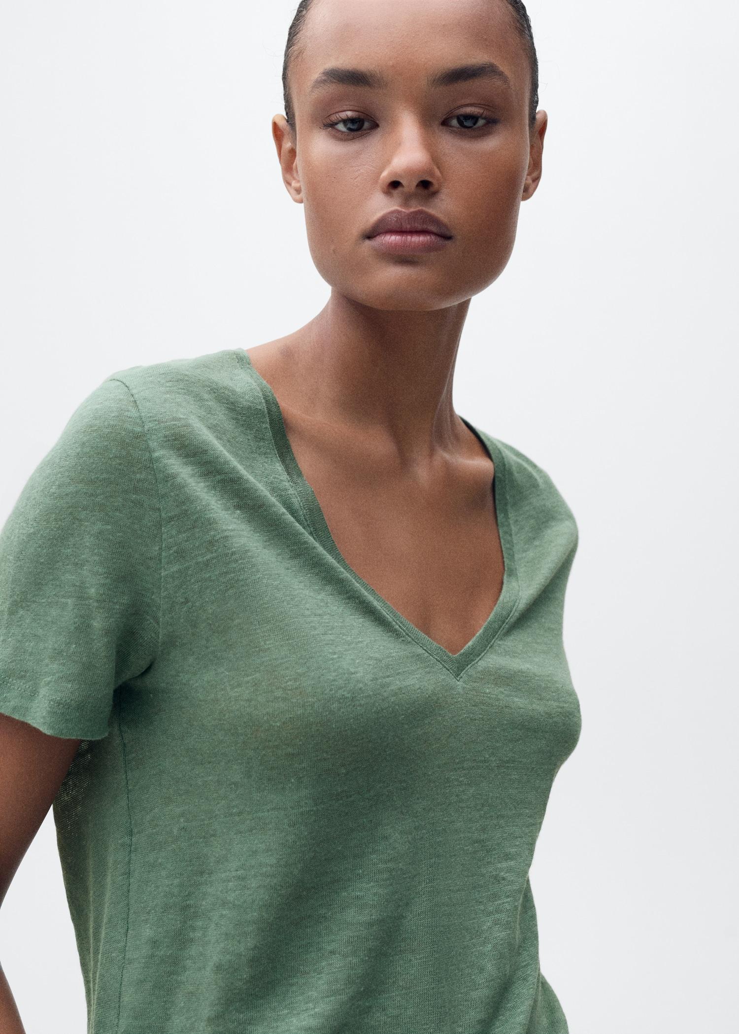V-neck linen t-shirt - Women | MANGO USA Product Image