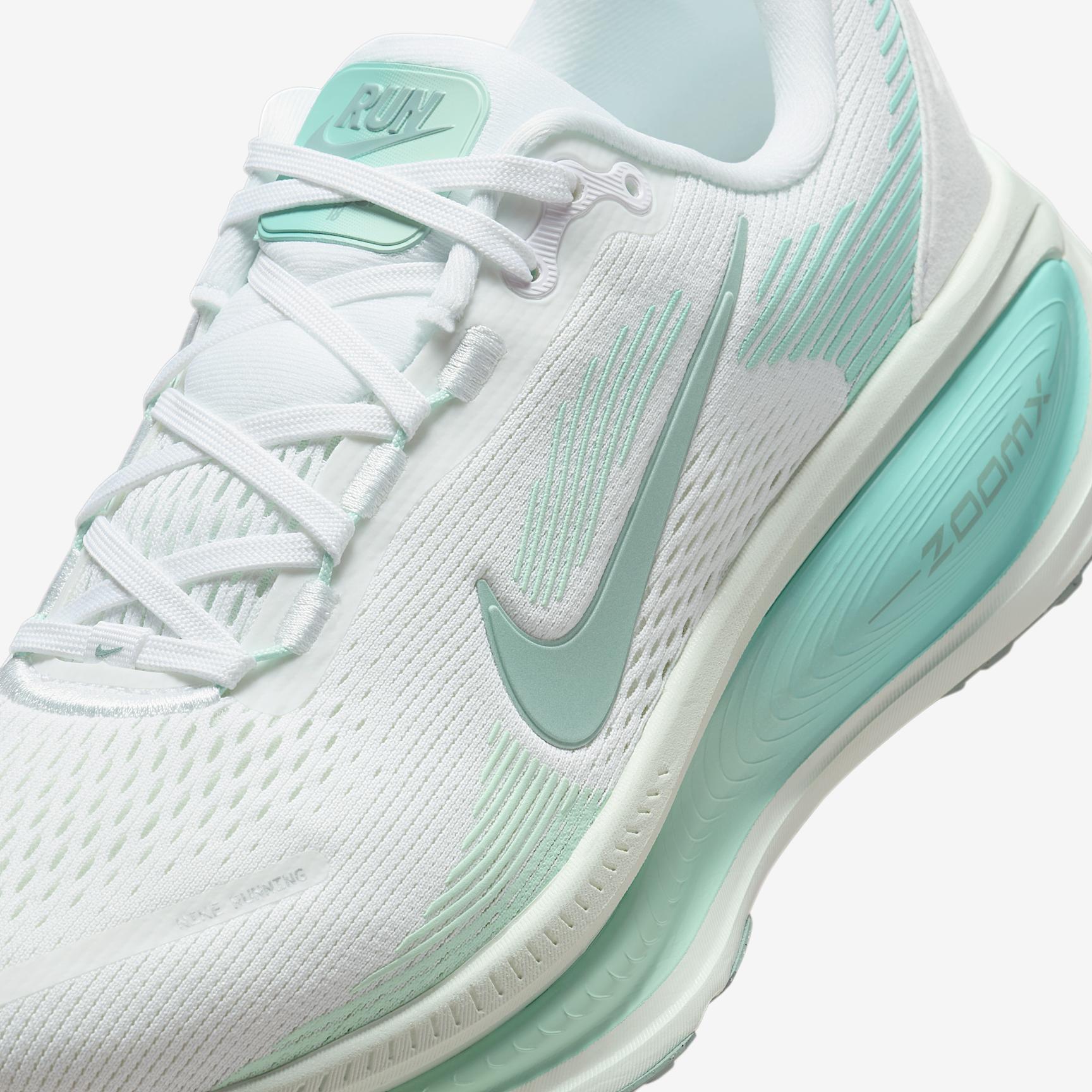 Nike Women's Vomero 18 Road Running Shoes Product Image