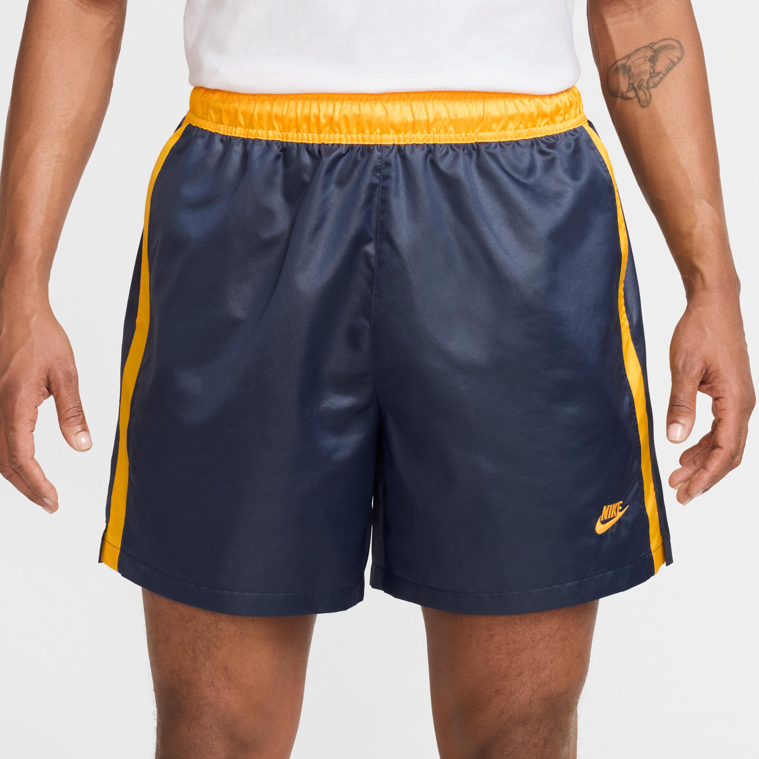Mens Nike Sportswear Club Flow Football Shorts | HJ1952-100 Product Image