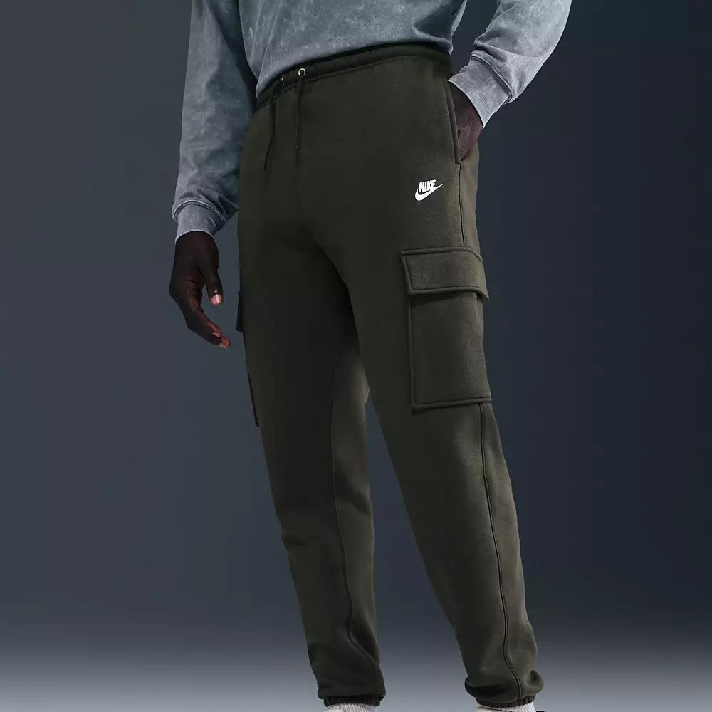 Nike Men's Club Fleece Cargo Pants Product Image
