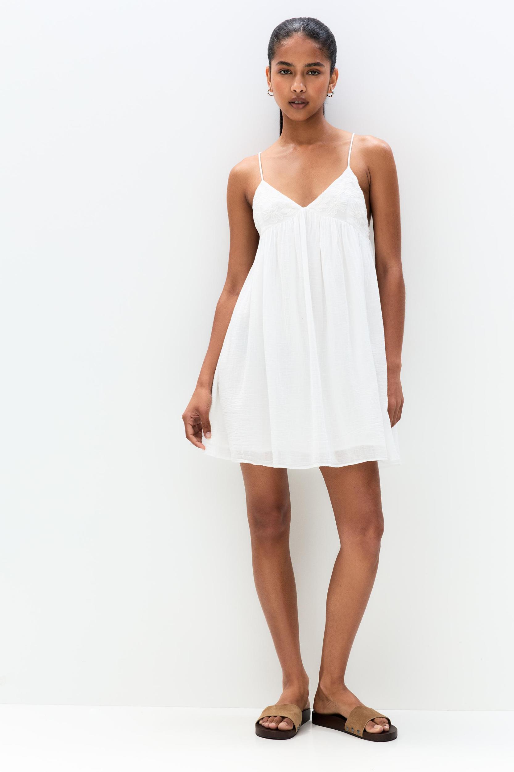 Short white embroidered dress Product Image