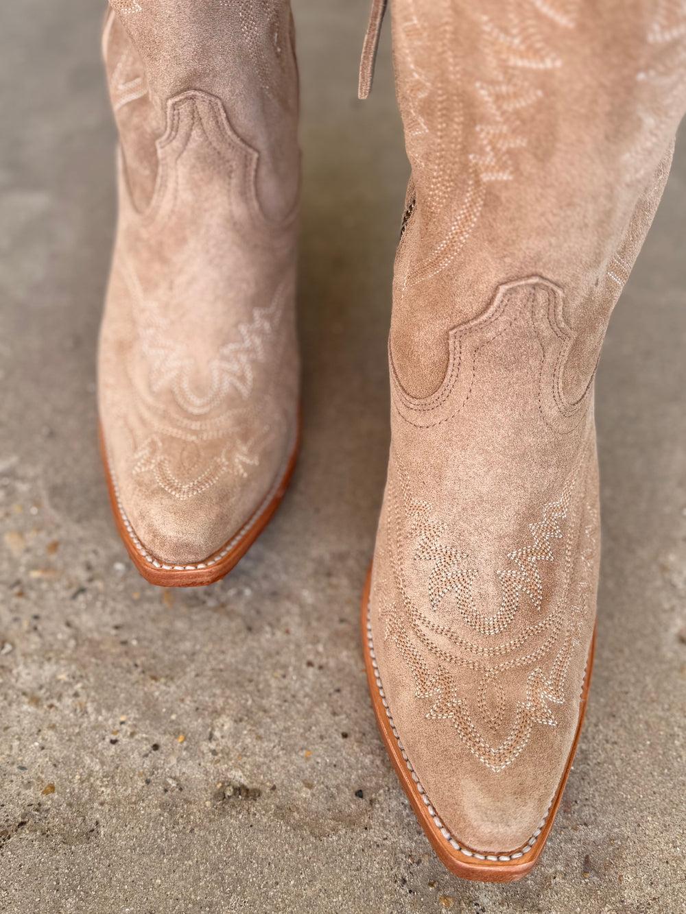 Women's Ariat Taupe Casanova XToe Boots Product Image