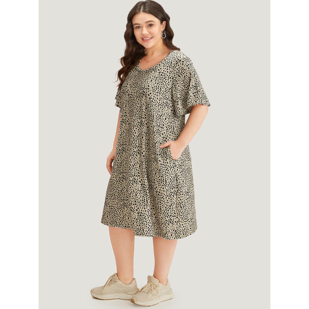 Plus Size Supersoft Essentials Leopard Print Pocket Crew Neck Flutter Sleeve Dress Leopard Women Casual Printed Round Neck Short sleeve Curvy Midi Dress BloomChic 28/5X Product Image