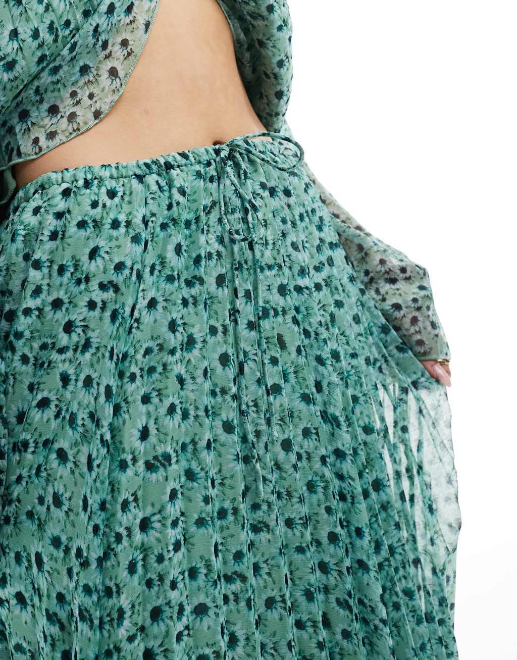 ASOS DESIGN volume pleated maxi skirt in floral print - part of a set Product Image