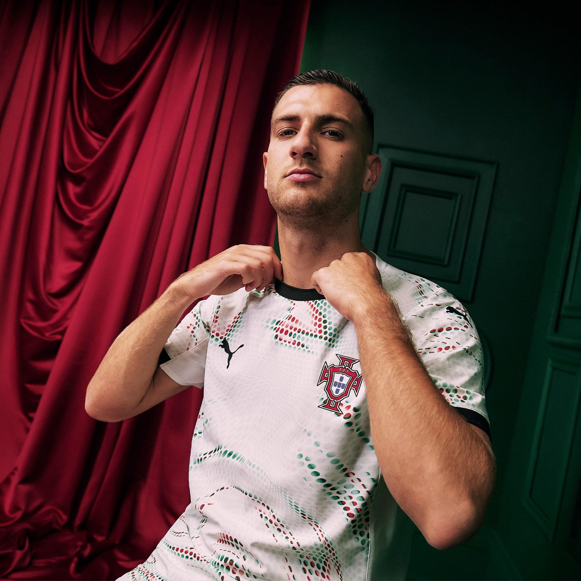 Portugal '25 Away Replica Men's Soccer Jersey Product Image