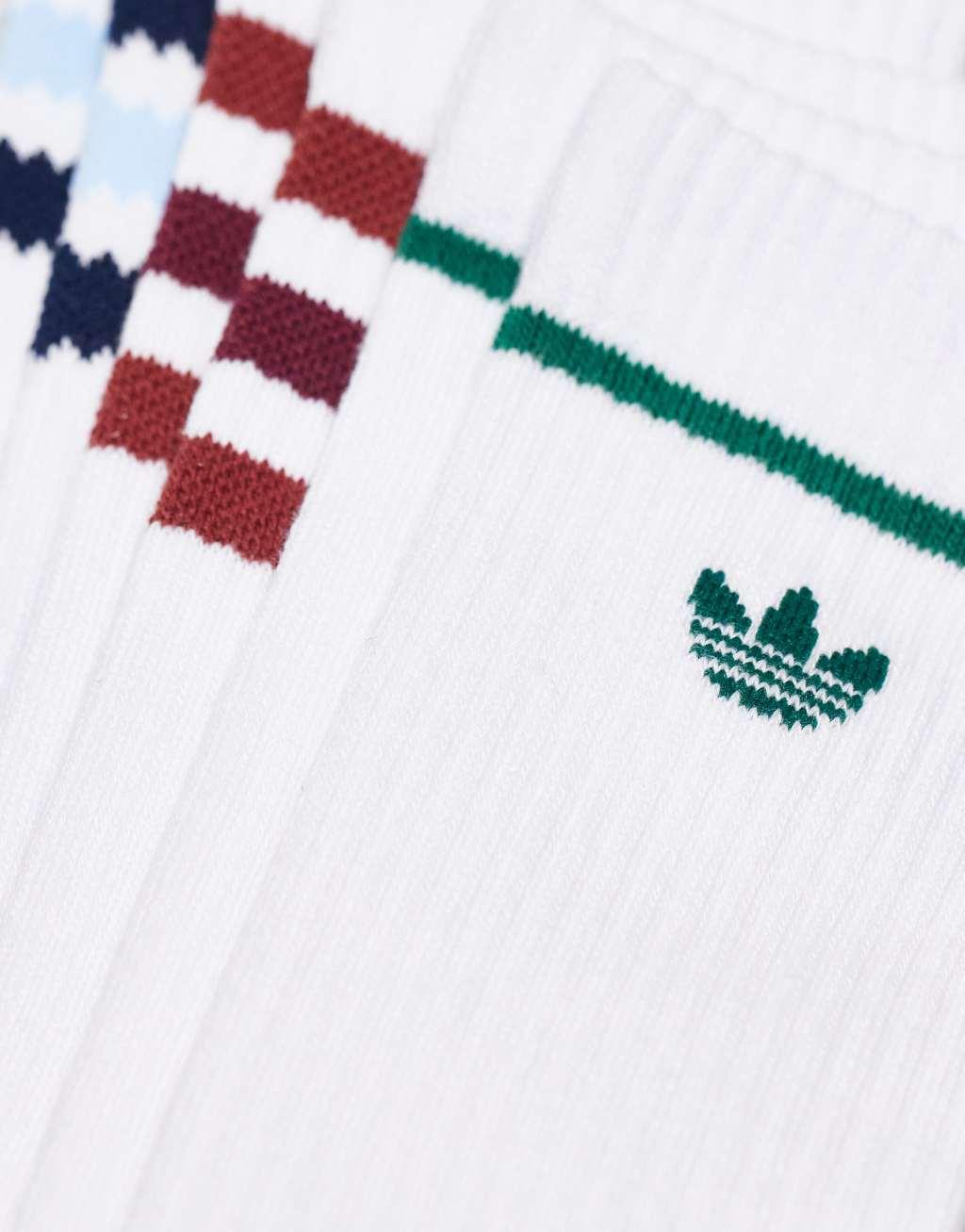 adidas Originals Roller 3.0 3-pack crew socks in white with collegiate color pop Product Image