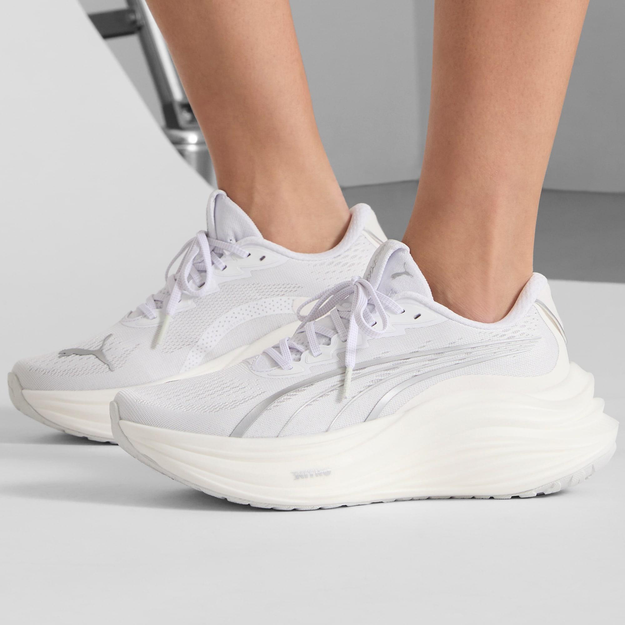 MagMax NITRO™ Women's Running Shoes Product Image