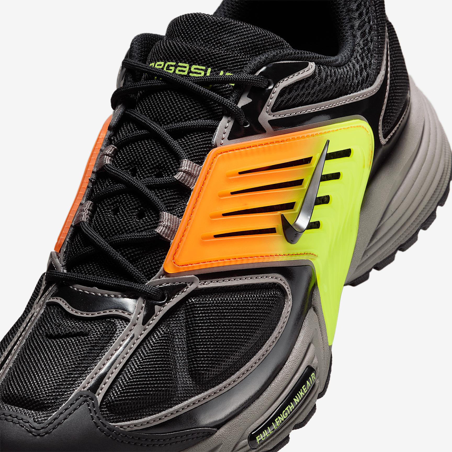 Nike Men's Air Pegasus Wave Shoes Product Image