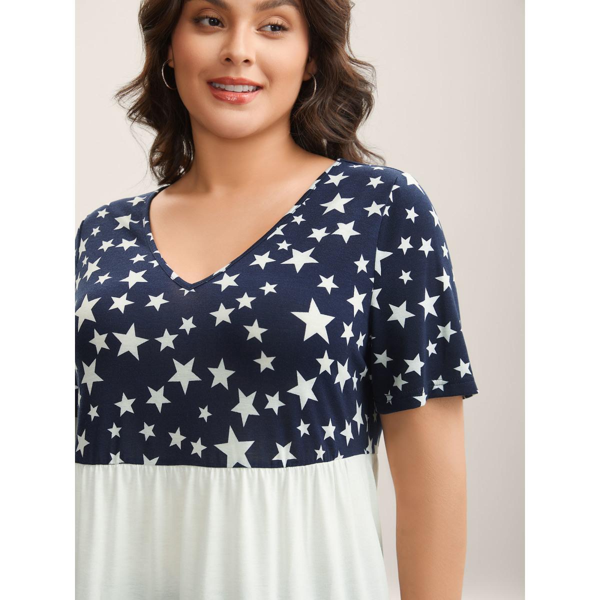 Plus Size Star Print Color Contrast Tiered T-Shirt Multicolor Women Gathered V-neck Everyday-Casual T-shirts BloomChic 12/L Product Image