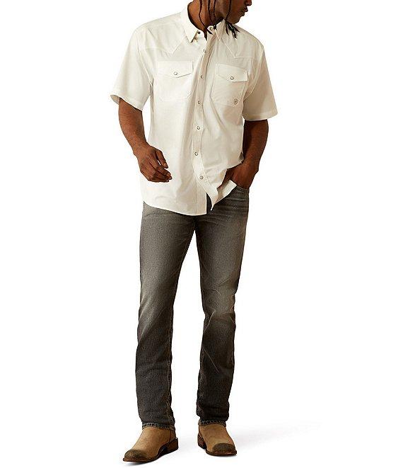 Ariat VentTEK Classic Fit Performance Short Sleeve Solid Woven Western Shirt Product Image