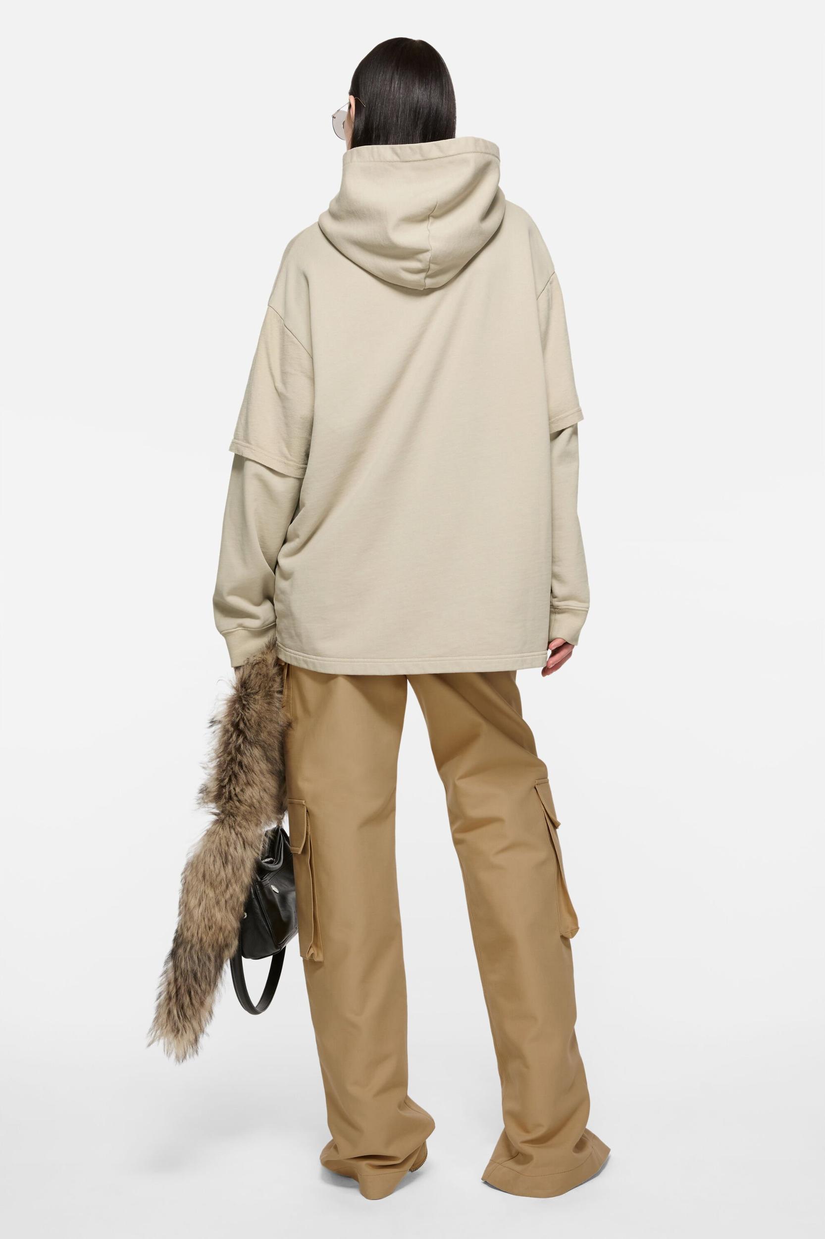 Layered sweatshirt Product Image