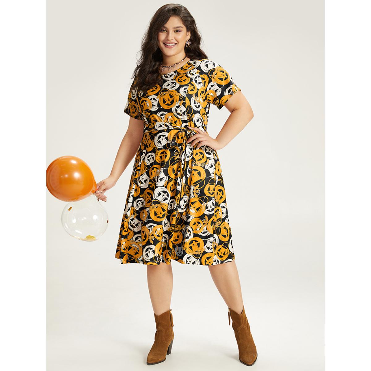 Plus Size Halloween Print Crew Neck Pocket Belted Dress Black Women Elegant Belted Round Neck Short sleeve Curvy Midi Dress BloomChic 26/4X Product Image