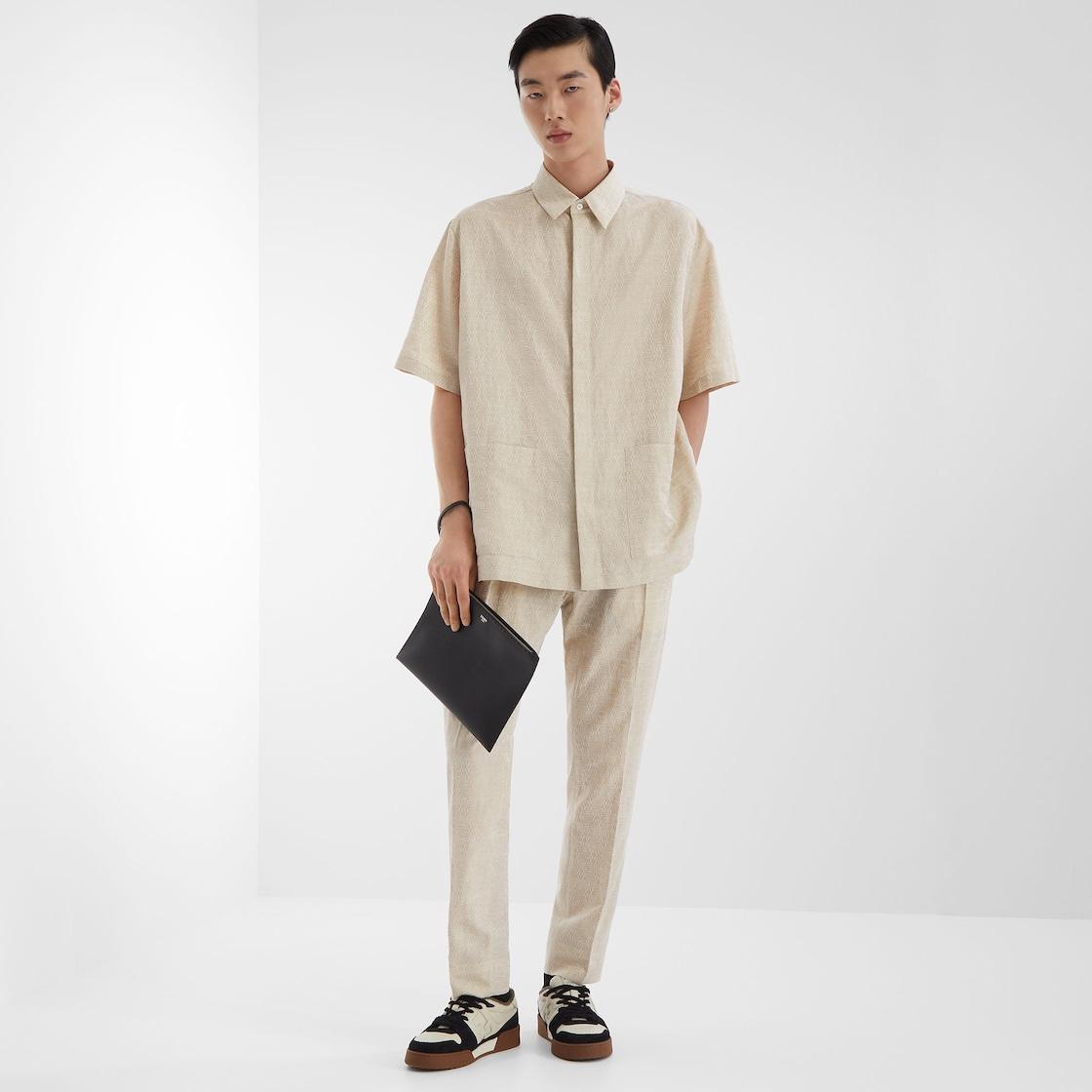 Selleria Flat Pouch MediumBlack Selleria pouch with 196 hand-sewn topstitches Product Image