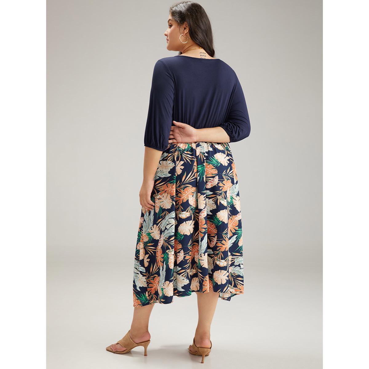 Plus Size Plants Print Patchwork Twist Front Pocket Dress DarkBlue Women Vacation Elastic cuffs V-neck Half Sleeve Curvy Midi Dress BloomChic 14-16/1X Product Image