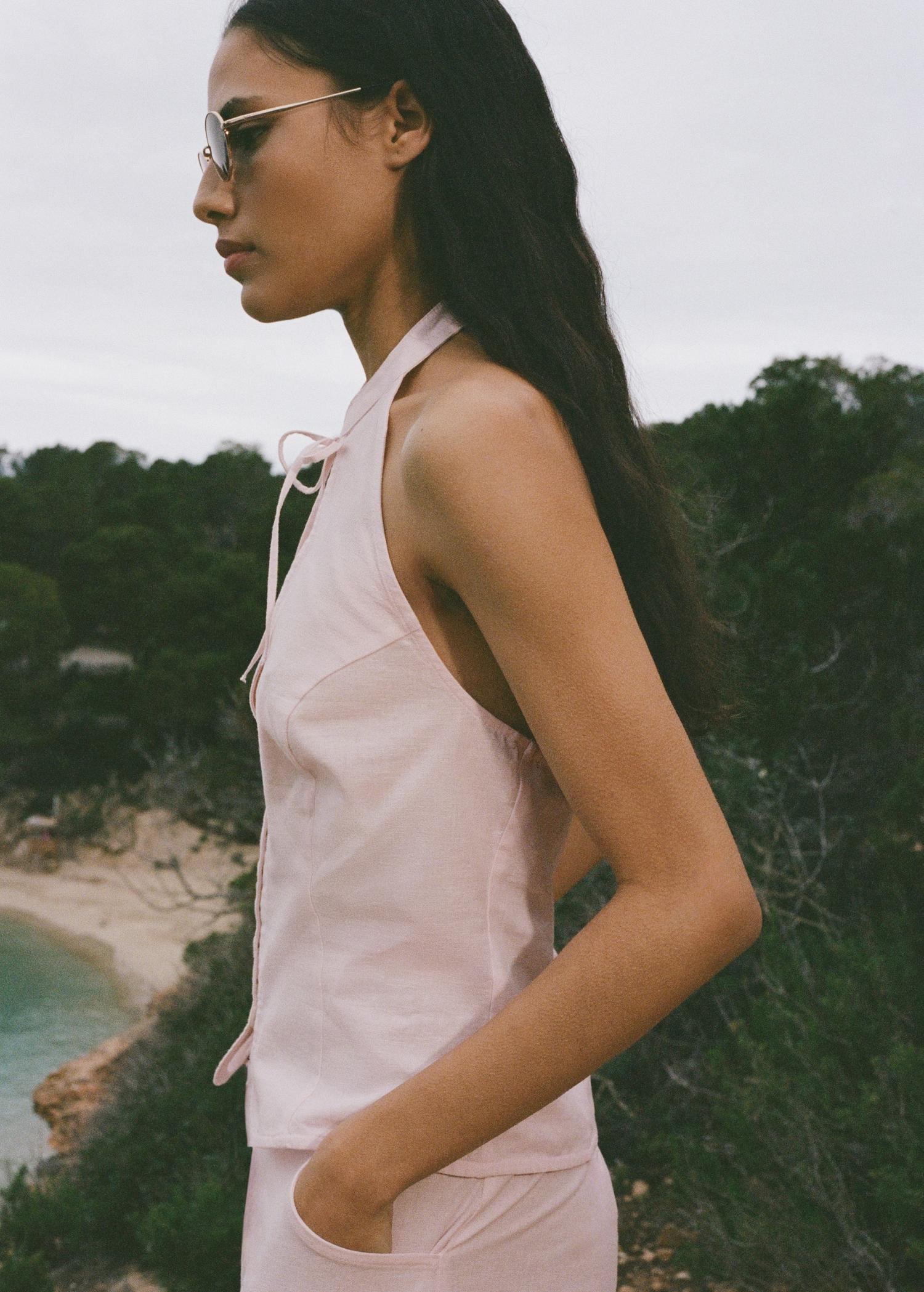 Halter top with bow opening - Women | MANGO USA Product Image