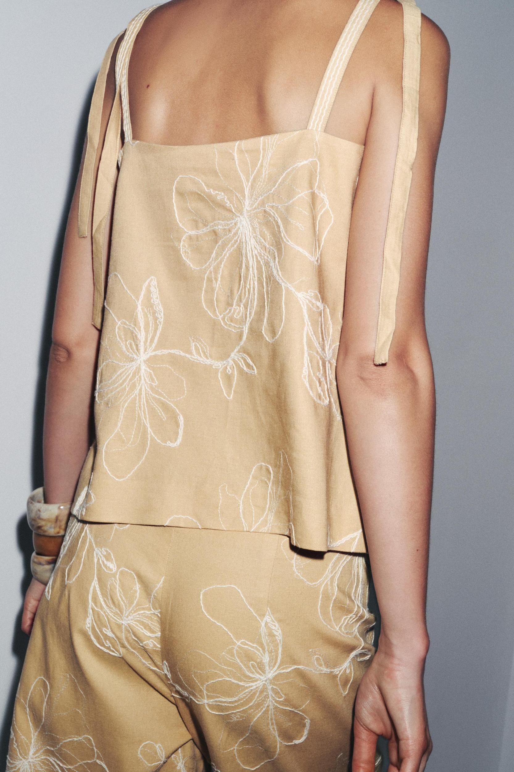 ZW COLLECTION EMBROIDERED TOP Product Image