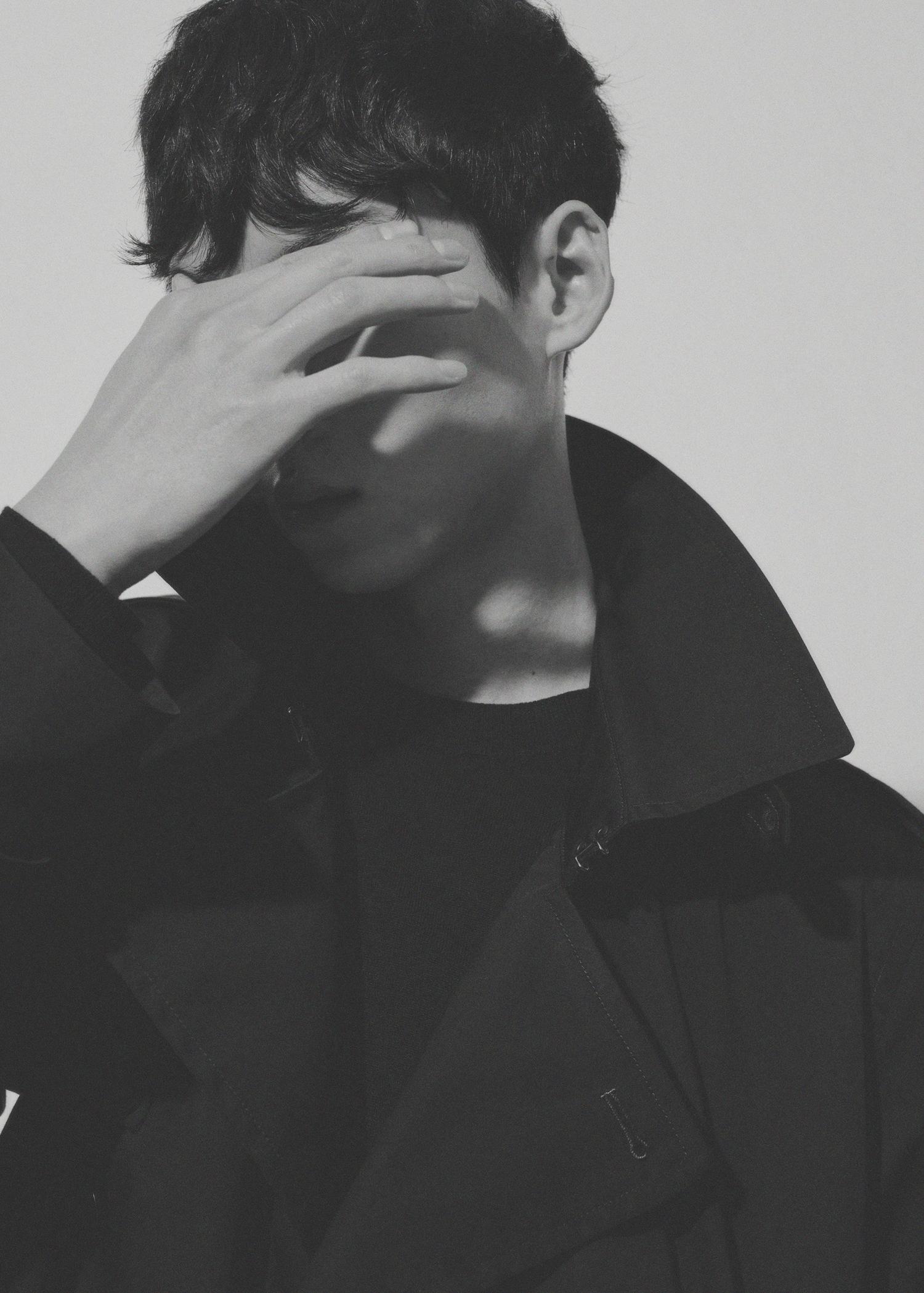 Water-repellent belted trench coat - Men | MANGO USA Product Image