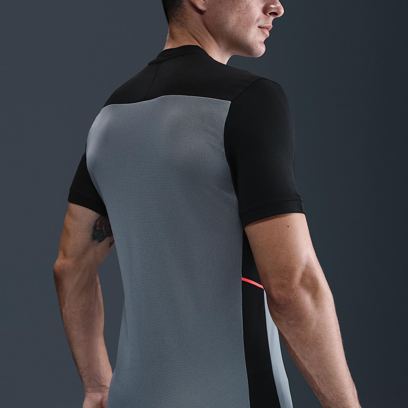 Nike Academy Men's Dri-FIT Short-Sleeve Soccer Top Product Image