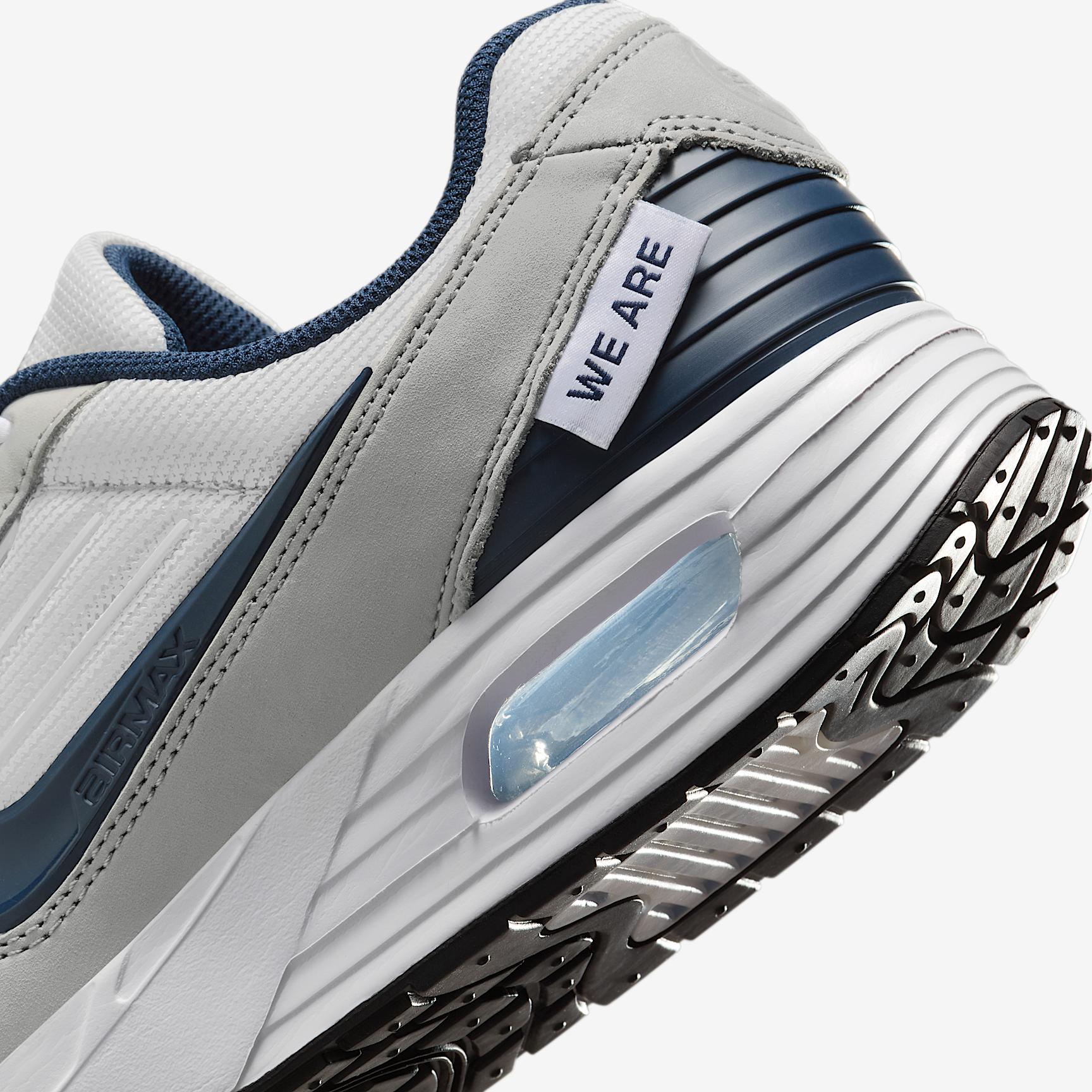 Nike Men's College Air Max Verse (Penn State) Shoes Product Image