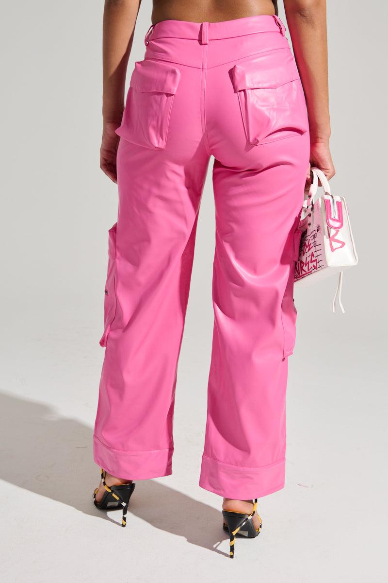 BUBBLEGUM SHORTY CARGO PANT IN PINK Product Image