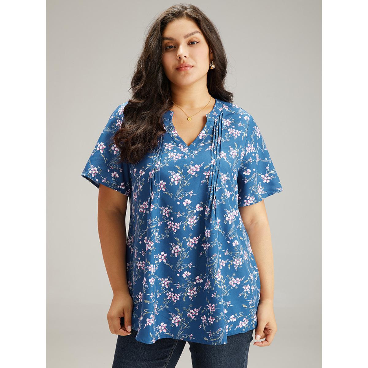 Plus Size Aegean Floral Print Notched Pleated Detail Blouse Women Elegant Short sleeve Notched collar Dailywear Blouses BloomChic 18-20/2X Product Image