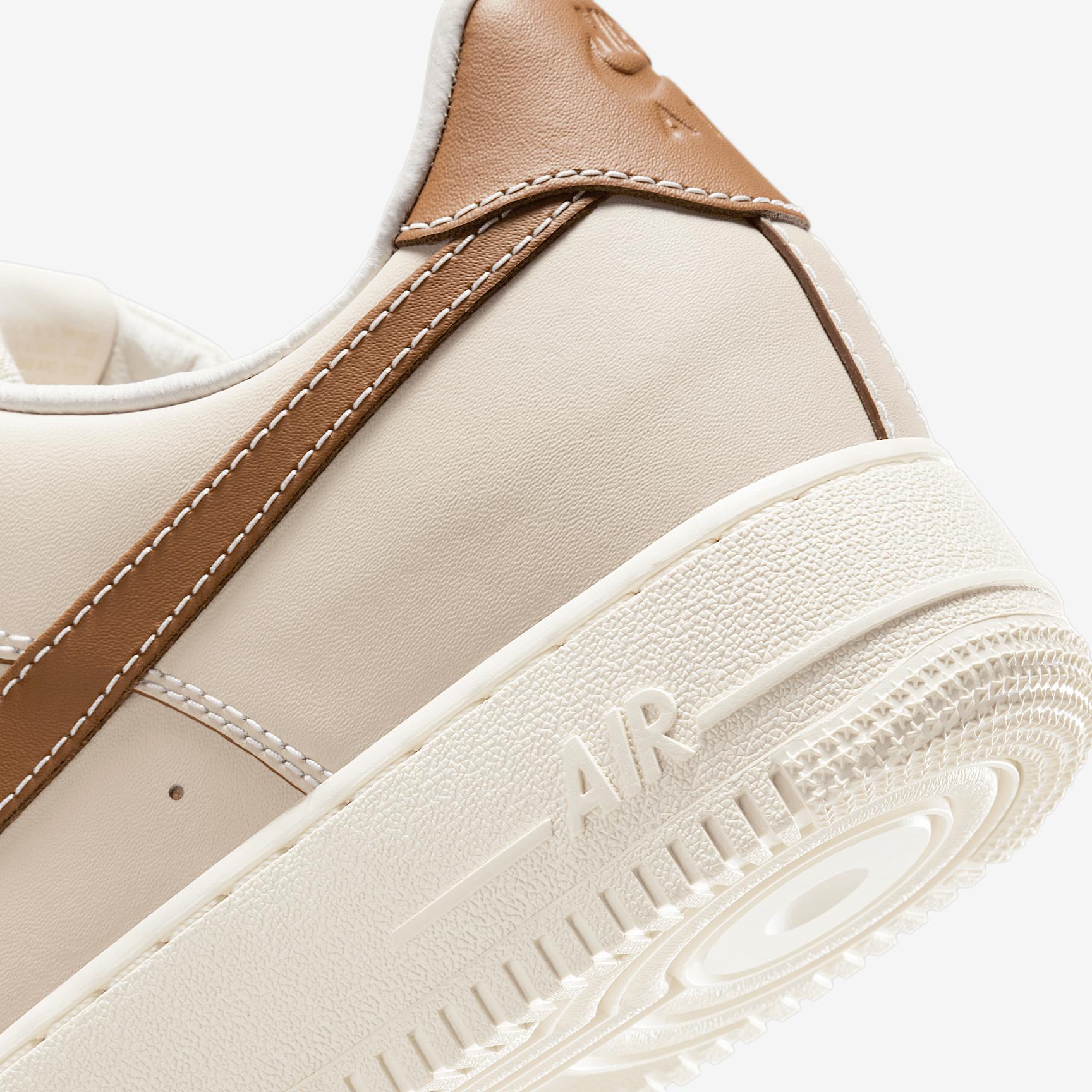 Nike Mens Air Force 1 07 Shoes | IB8865-221 Product Image