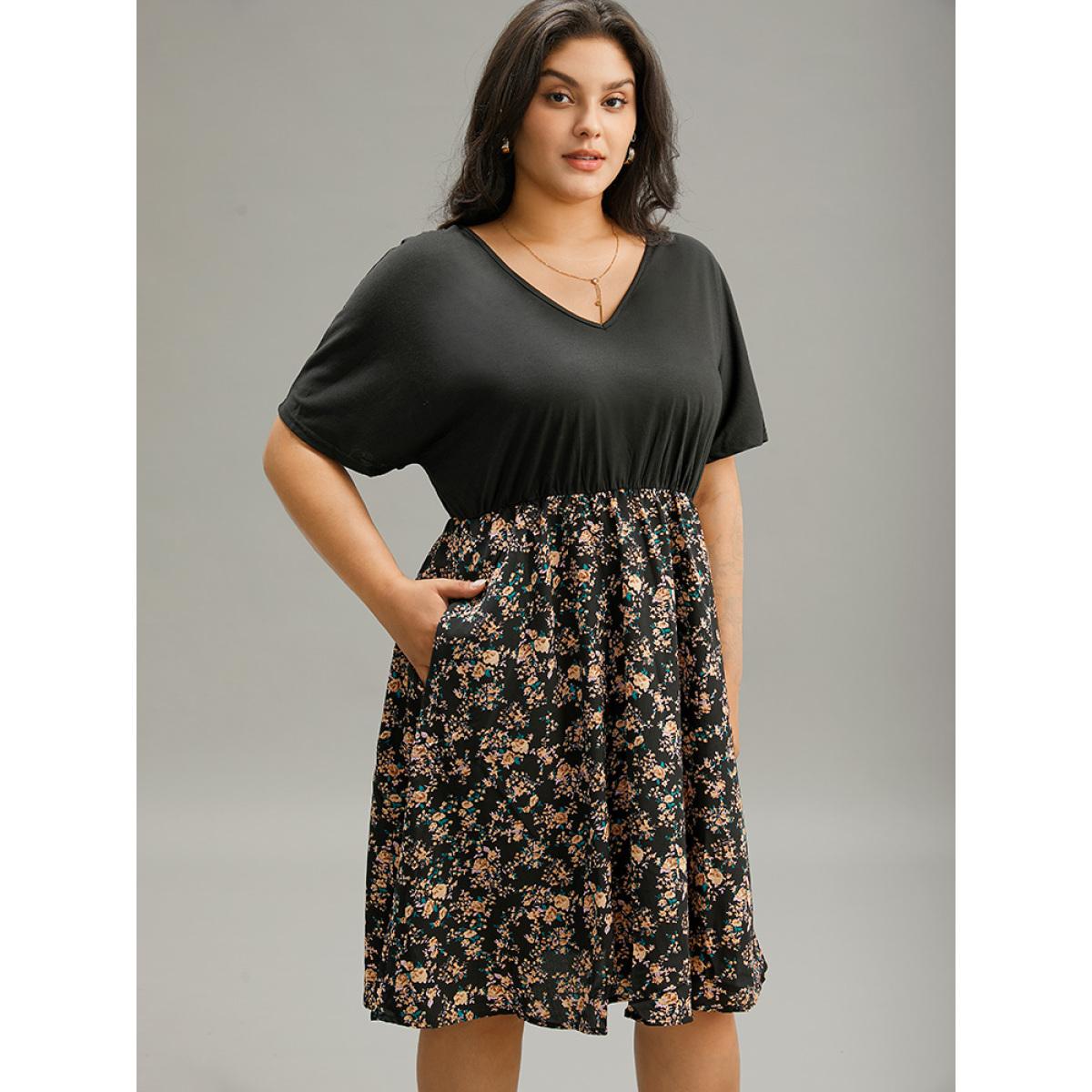 Plus Size Ditsy Floral Patchwork Pocket Batwing Sleeve Dress Black Women Elegant Plain V-neck Short sleeve Curvy Midi Dress BloomChic 22-24/3X Product Image
