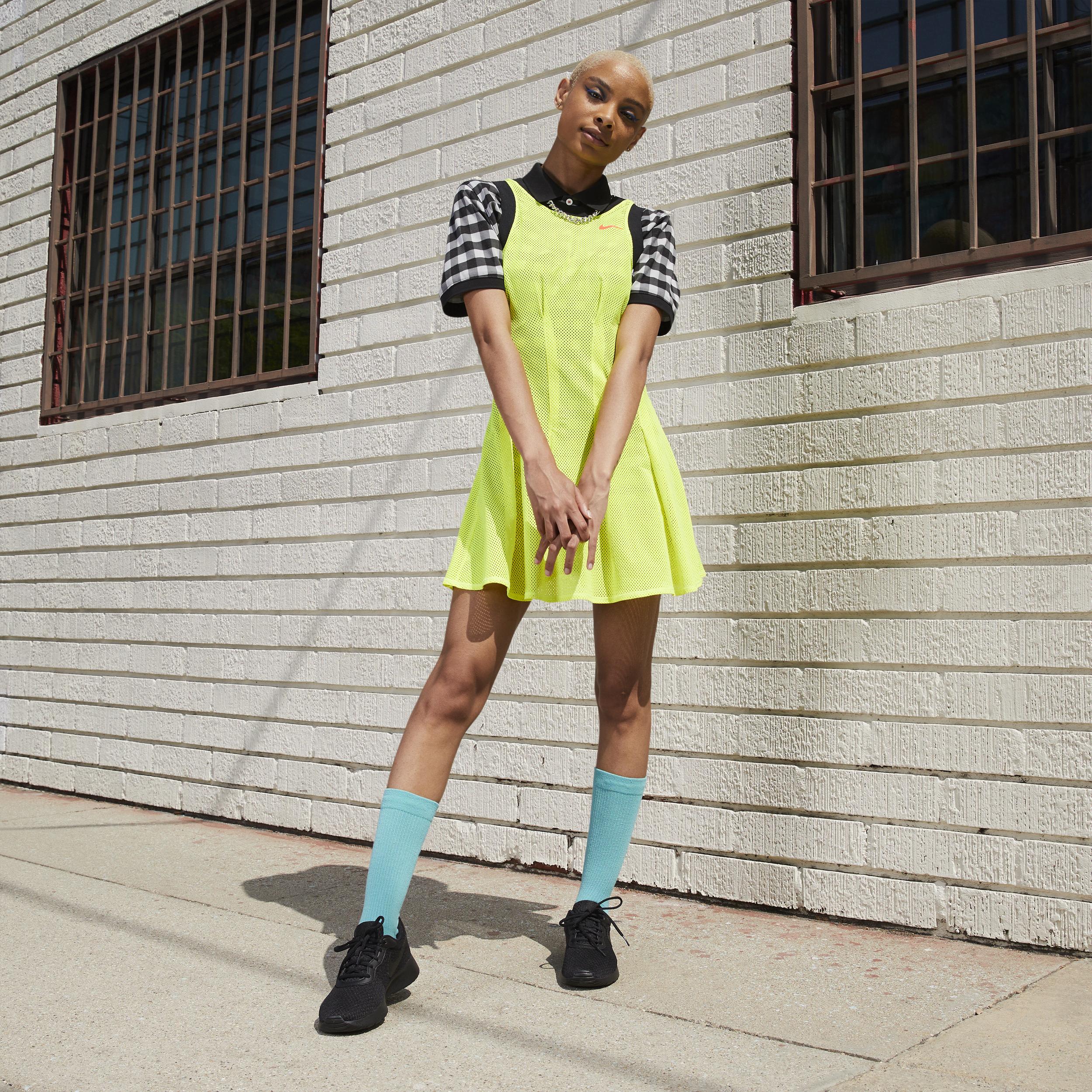 Nike Womens Swift Element UV Protection 1/4-Zip Running Top | FB4316-010 Product Image